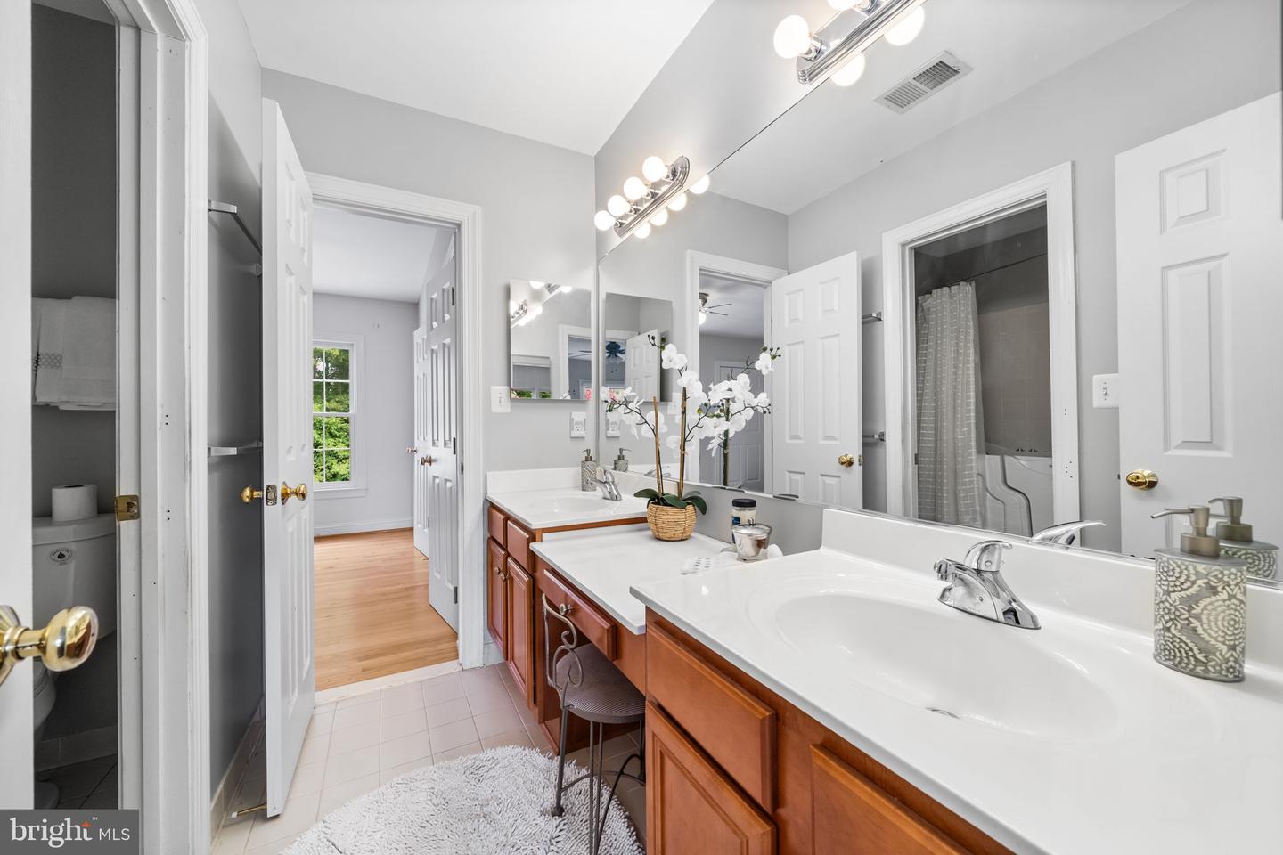 8104 CHARS LANDING CT, SPRINGFIELD, Virginia 22153, 5 Bedrooms Bedrooms, ,4 BathroomsBathrooms,Residential,For sale,8104 CHARS LANDING CT,VAFX2245928 MLS # VAFX2245928