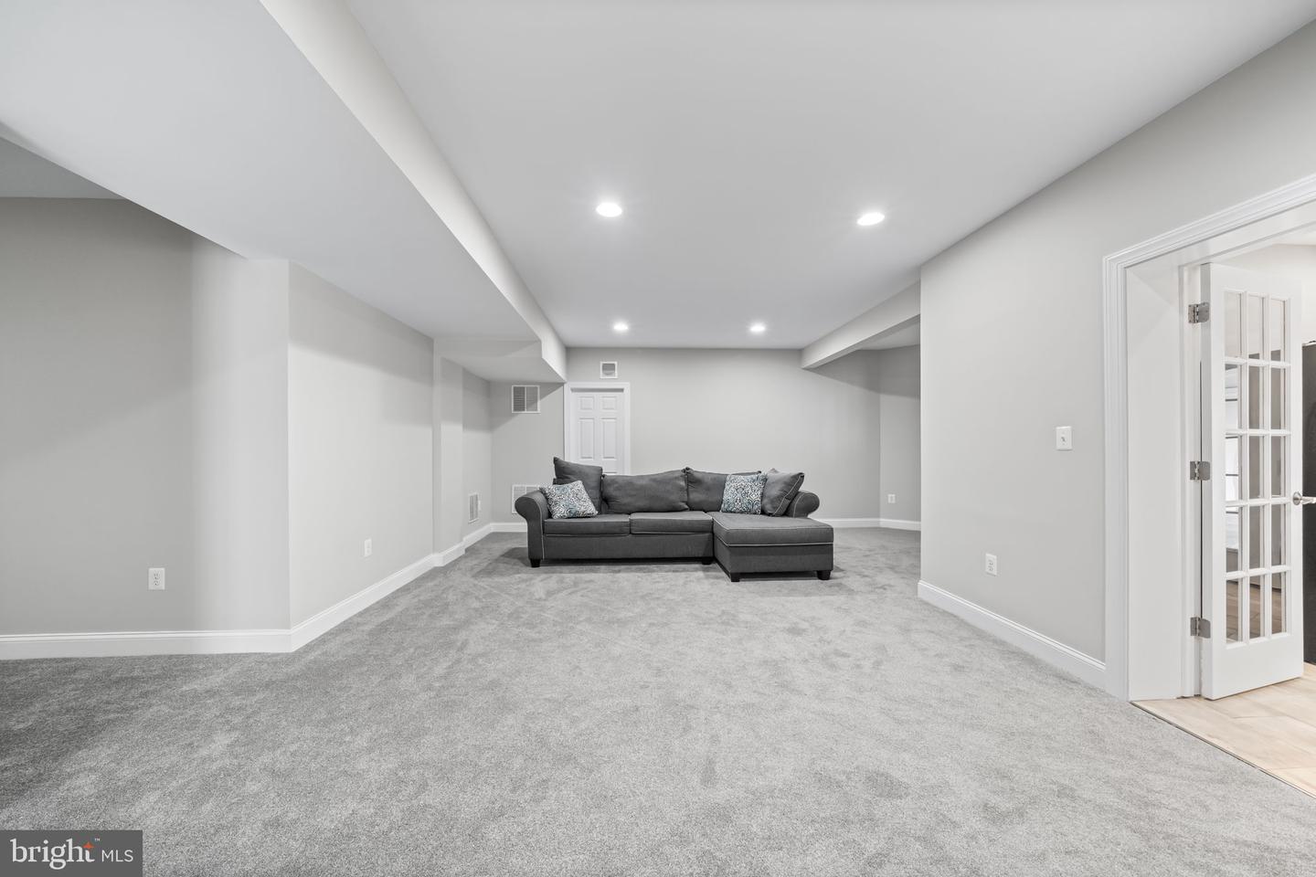 8104 CHARS LANDING CT, SPRINGFIELD, Virginia 22153, 5 Bedrooms Bedrooms, ,4 BathroomsBathrooms,Residential,For sale,8104 CHARS LANDING CT,VAFX2245928 MLS # VAFX2245928