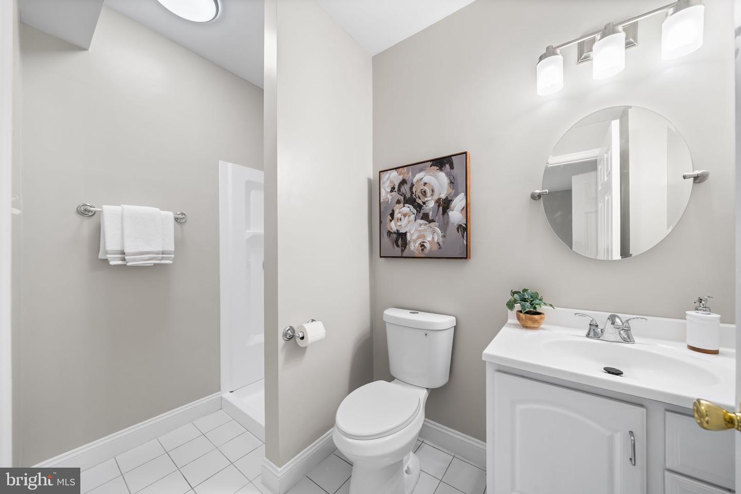 8104 CHARS LANDING CT, SPRINGFIELD, Virginia 22153, 5 Bedrooms Bedrooms, ,4 BathroomsBathrooms,Residential,For sale,8104 CHARS LANDING CT,VAFX2245928 MLS # VAFX2245928