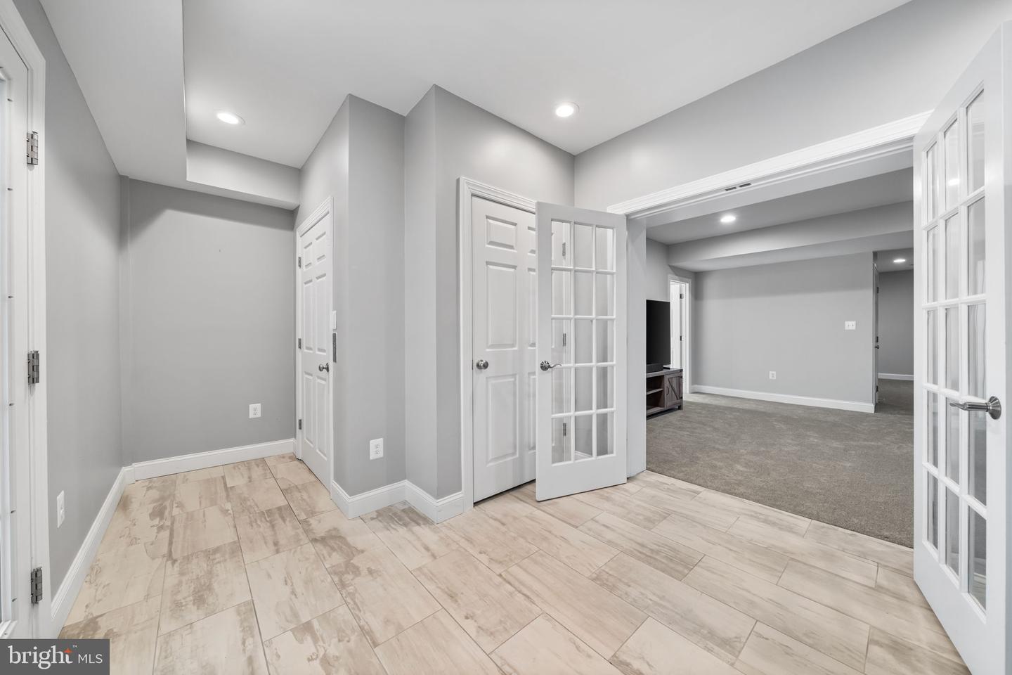 8104 CHARS LANDING CT, SPRINGFIELD, Virginia 22153, 5 Bedrooms Bedrooms, ,4 BathroomsBathrooms,Residential,For sale,8104 CHARS LANDING CT,VAFX2245928 MLS # VAFX2245928