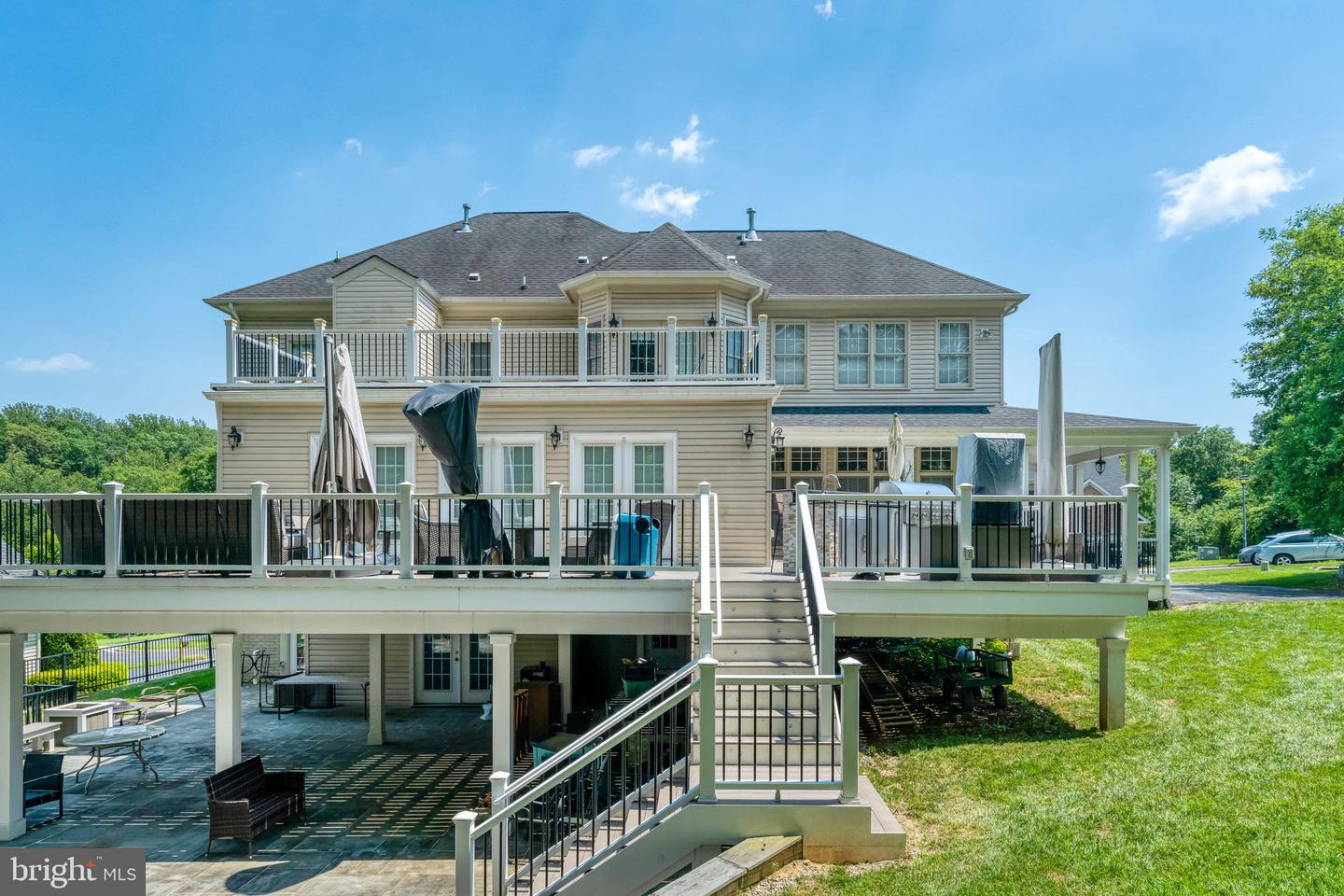 8104 CHARS LANDING CT, SPRINGFIELD, Virginia 22153, 5 Bedrooms Bedrooms, ,4 BathroomsBathrooms,Residential,For sale,8104 CHARS LANDING CT,VAFX2245928 MLS # VAFX2245928