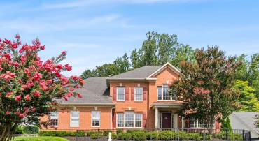 8104 CHARS LANDING CT, SPRINGFIELD, Virginia 22153, 5 Bedrooms Bedrooms, ,4 BathroomsBathrooms,Residential,For sale,8104 CHARS LANDING CT,VAFX2245928 MLS # VAFX2245928