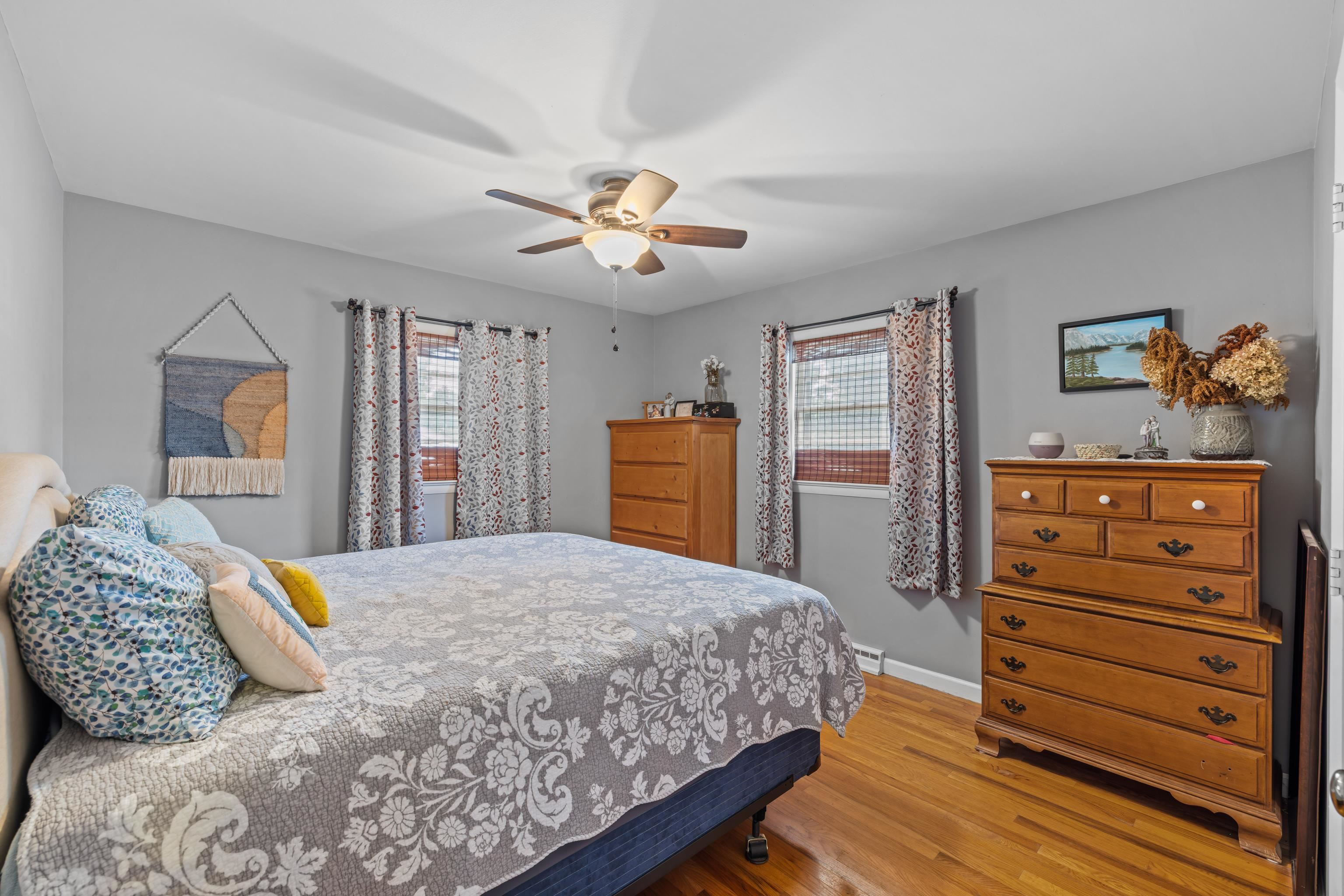 708 CHERRY HILL DR, STAUNTON, Virginia 24401, 3 Bedrooms Bedrooms, ,1 BathroomBathrooms,Residential,708 CHERRY HILL DR,667209 MLS # 667209