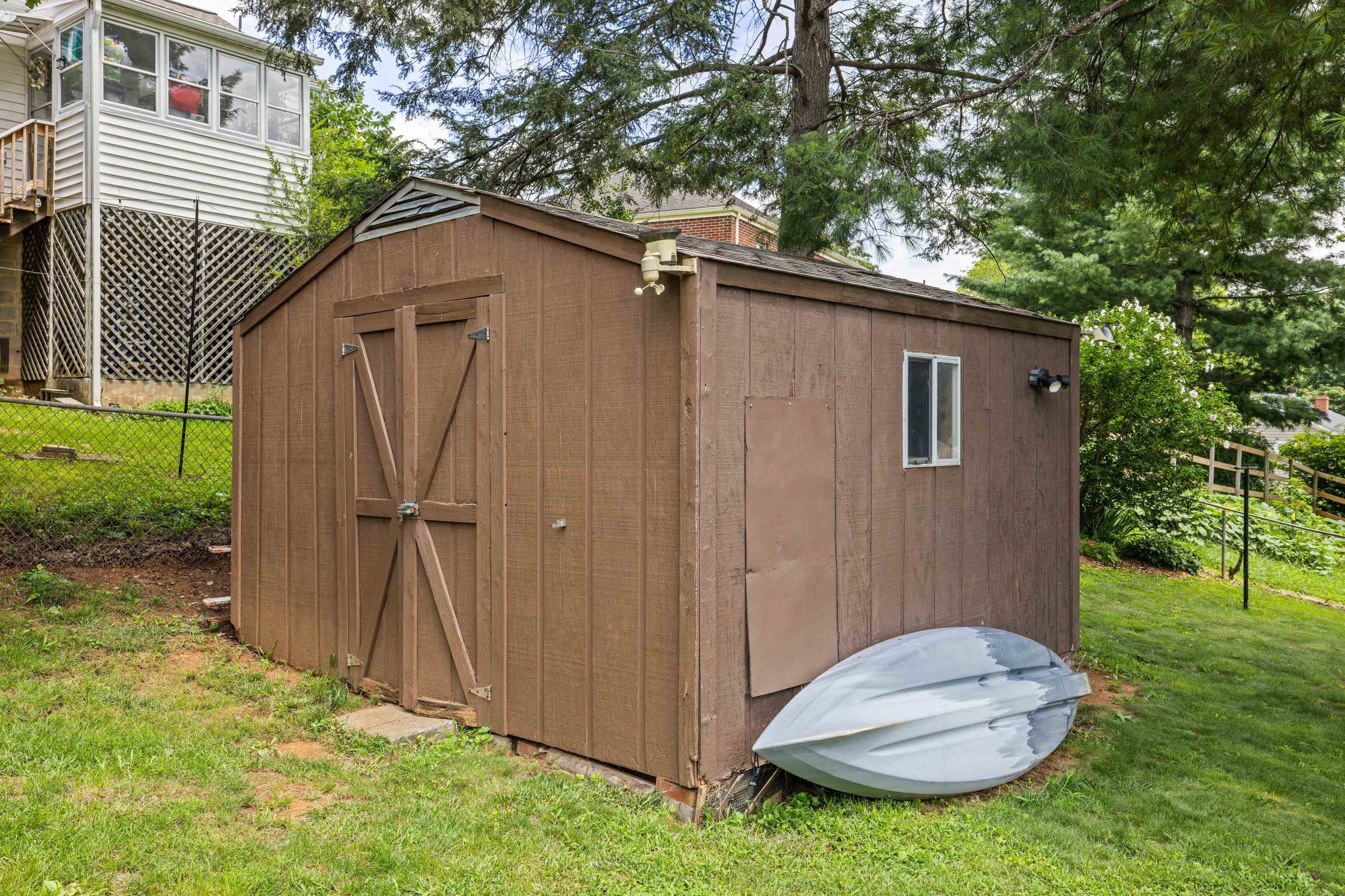 708 CHERRY HILL DR, STAUNTON, Virginia 24401, 3 Bedrooms Bedrooms, ,1 BathroomBathrooms,Residential,708 CHERRY HILL DR,667209 MLS # 667209