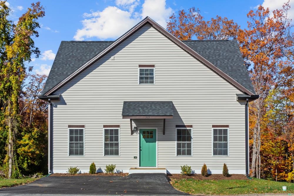 313 IVANHOE AVE, WAYNESBORO, Virginia 22980, 3 Bedrooms Bedrooms, ,2 BathroomsBathrooms,Residential,313 IVANHOE AVE,667211 MLS # 667211 313 IVANHOE AVE, WAYNESBORO, Virginia 22980, 3 Bedrooms Bedrooms, ,2 BathroomsBathrooms,Residential,313 IVANHOE AVE,667211 MLS # 667211