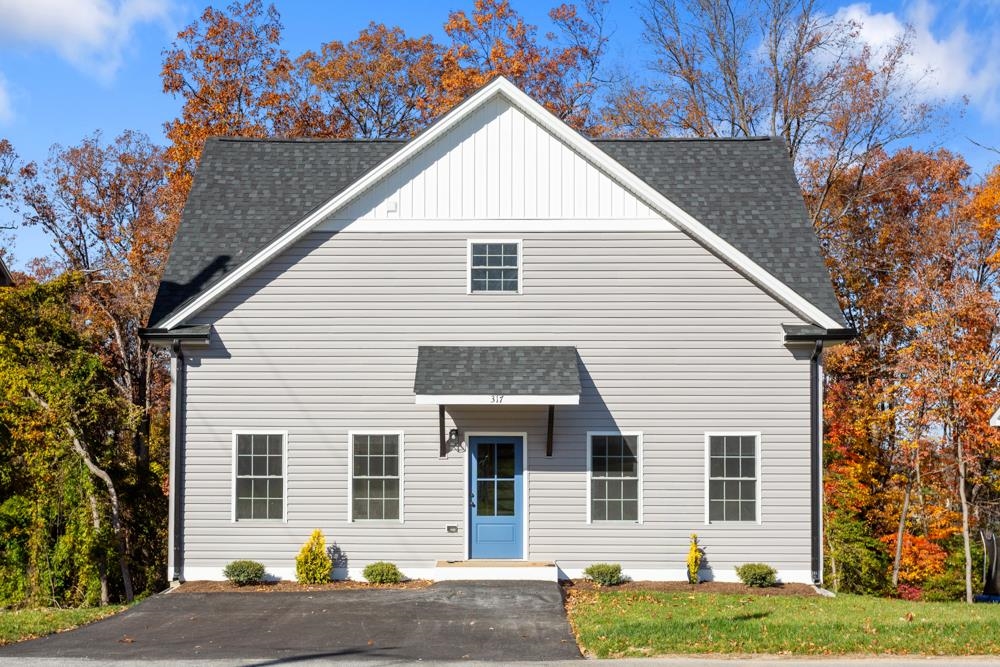 317 IVANHOE AVE, WAYNESBORO, Virginia 22980, 3 Bedrooms Bedrooms, ,2 BathroomsBathrooms,Residential,317 IVANHOE AVE,667213 MLS # 667213 317 IVANHOE AVE, WAYNESBORO, Virginia 22980, 3 Bedrooms Bedrooms, ,2 BathroomsBathrooms,Residential,317 IVANHOE AVE,667213 MLS # 667213