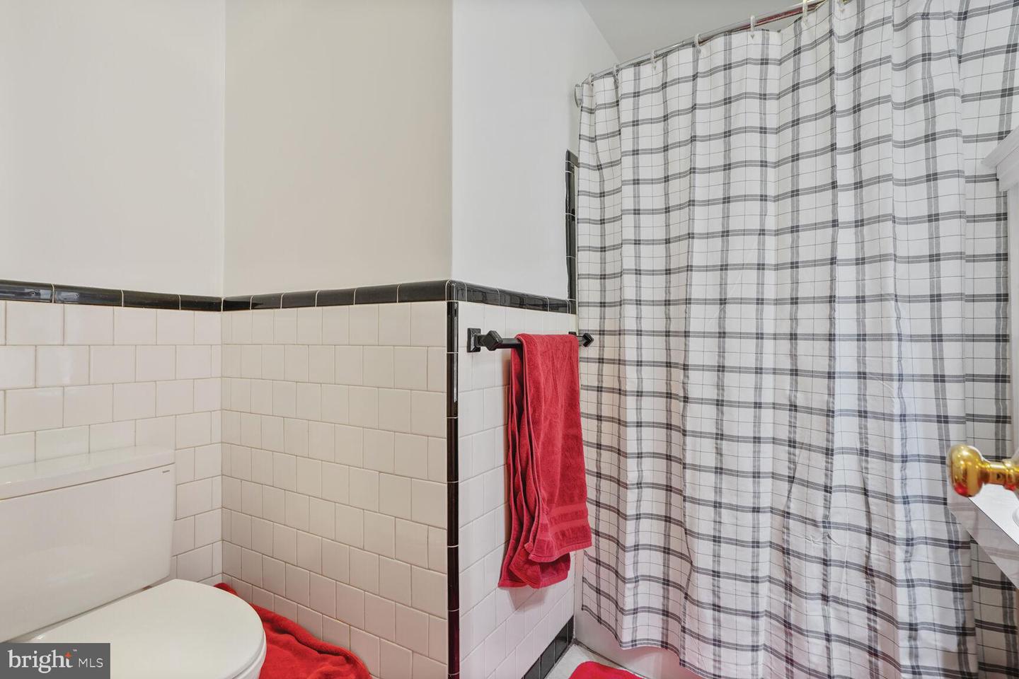 6012 BROOKLAND RD, ALEXANDRIA, Virginia 22310, 4 Bedrooms Bedrooms, ,2 BathroomsBathrooms,Residential,For sale,6012 BROOKLAND RD,VAFX2247242 MLS # VAFX2247242