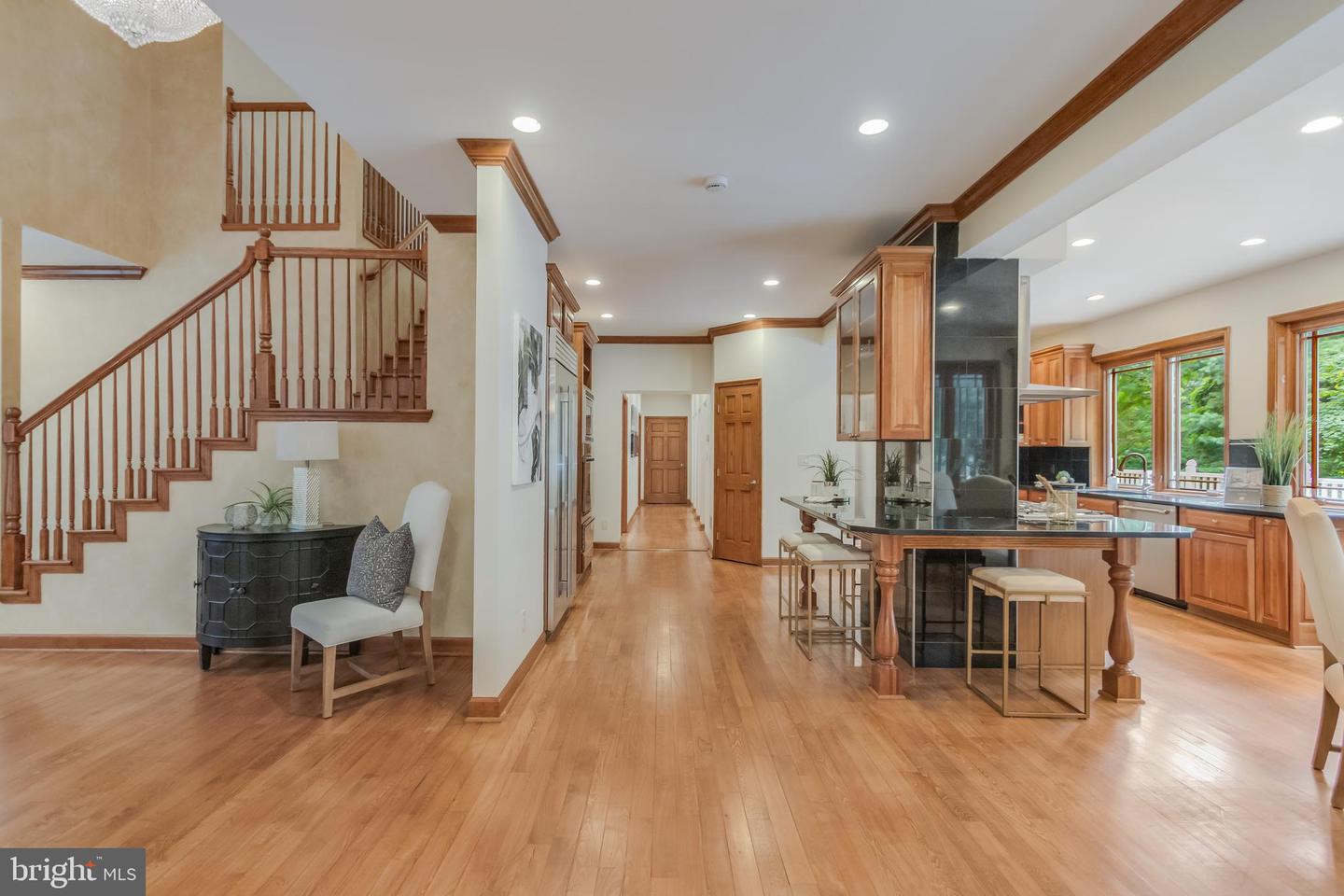 1113 SWINKS MILL RD, MCLEAN, Virginia 22102, 5 Bedrooms Bedrooms, ,5 BathroomsBathrooms,Residential,For sale,1113 SWINKS MILL RD,VAFX2247472 MLS # VAFX2247472