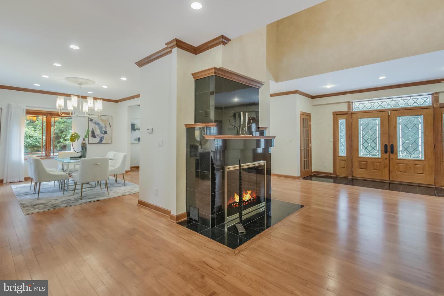 1113 SWINKS MILL RD, MCLEAN, Virginia 22102, 5 Bedrooms Bedrooms, ,5 BathroomsBathrooms,Residential,For sale,1113 SWINKS MILL RD,VAFX2247472 MLS # VAFX2247472