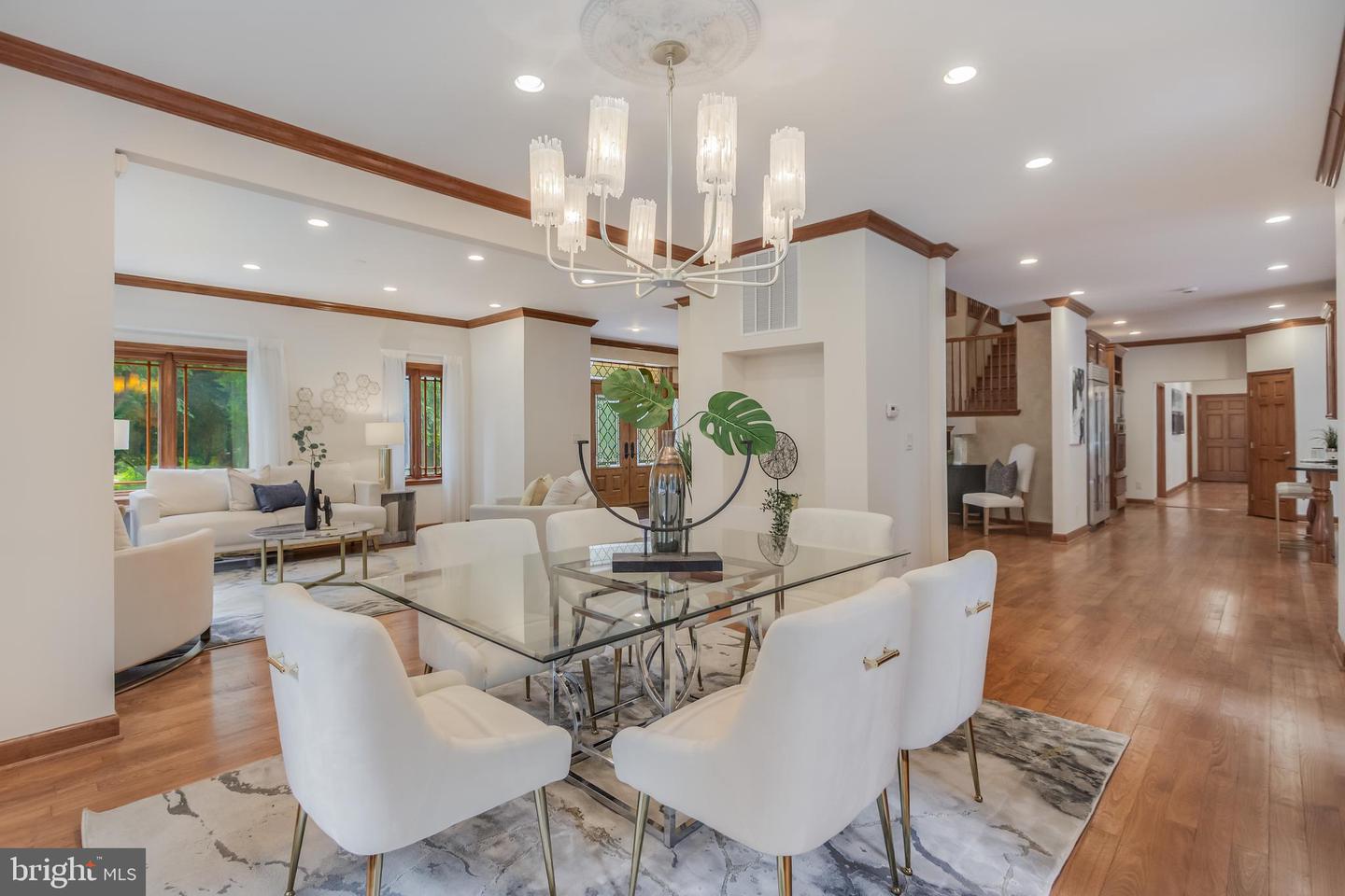 1113 SWINKS MILL RD, MCLEAN, Virginia 22102, 5 Bedrooms Bedrooms, ,5 BathroomsBathrooms,Residential,For sale,1113 SWINKS MILL RD,VAFX2247472 MLS # VAFX2247472