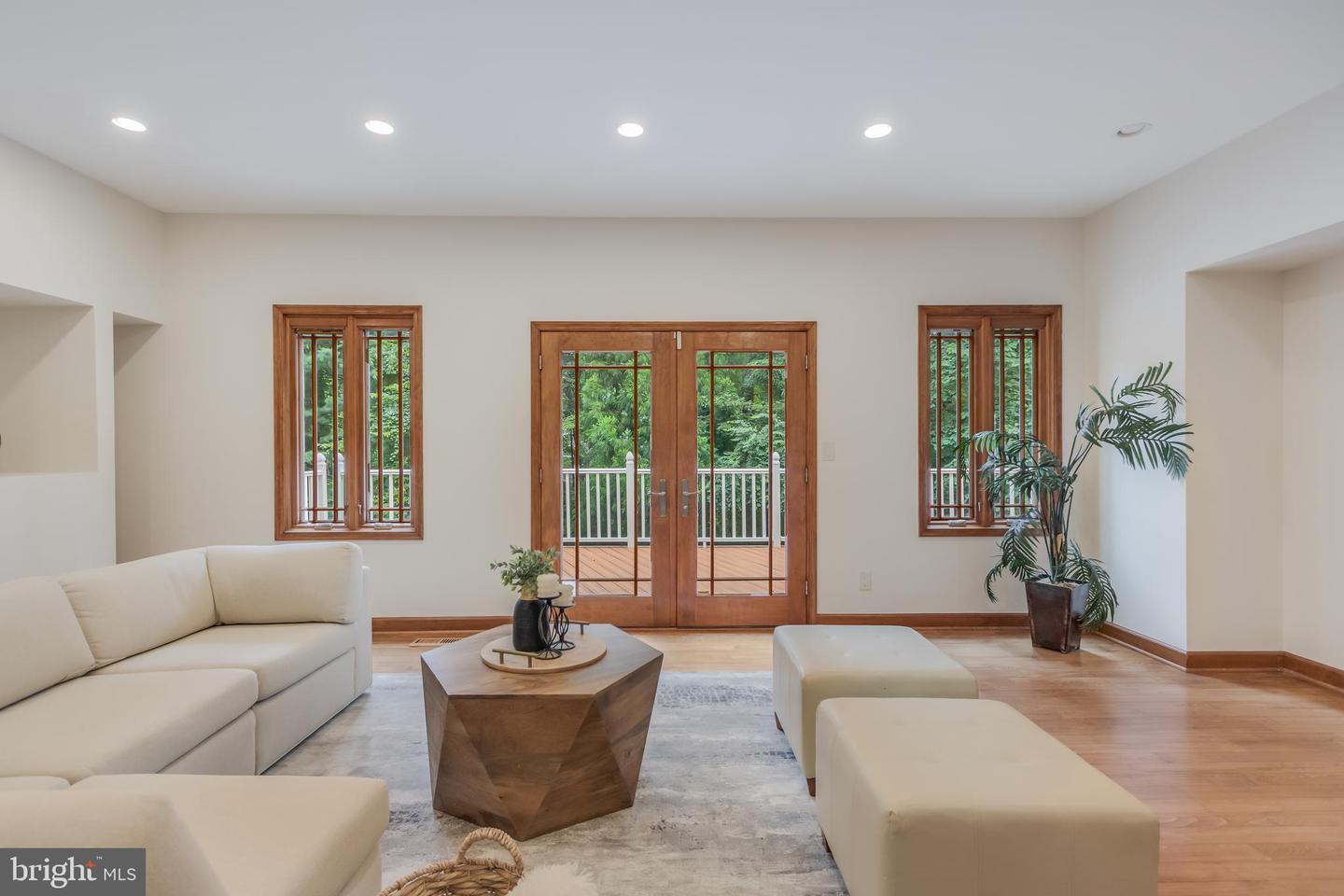 1113 SWINKS MILL RD, MCLEAN, Virginia 22102, 5 Bedrooms Bedrooms, ,5 BathroomsBathrooms,Residential,For sale,1113 SWINKS MILL RD,VAFX2247472 MLS # VAFX2247472