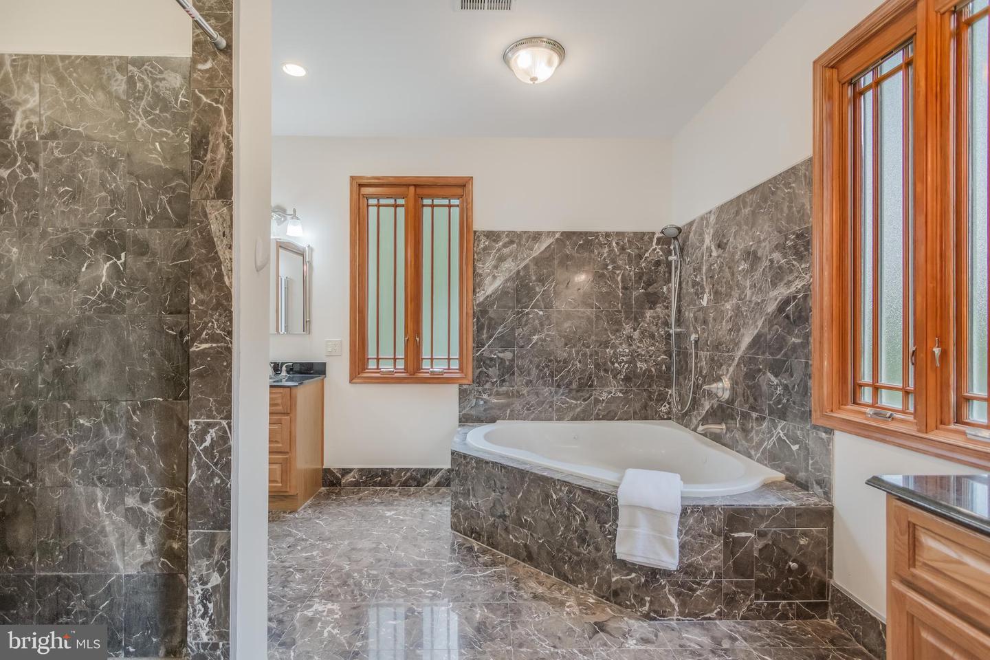 1113 SWINKS MILL RD, MCLEAN, Virginia 22102, 5 Bedrooms Bedrooms, ,5 BathroomsBathrooms,Residential,For sale,1113 SWINKS MILL RD,VAFX2247472 MLS # VAFX2247472