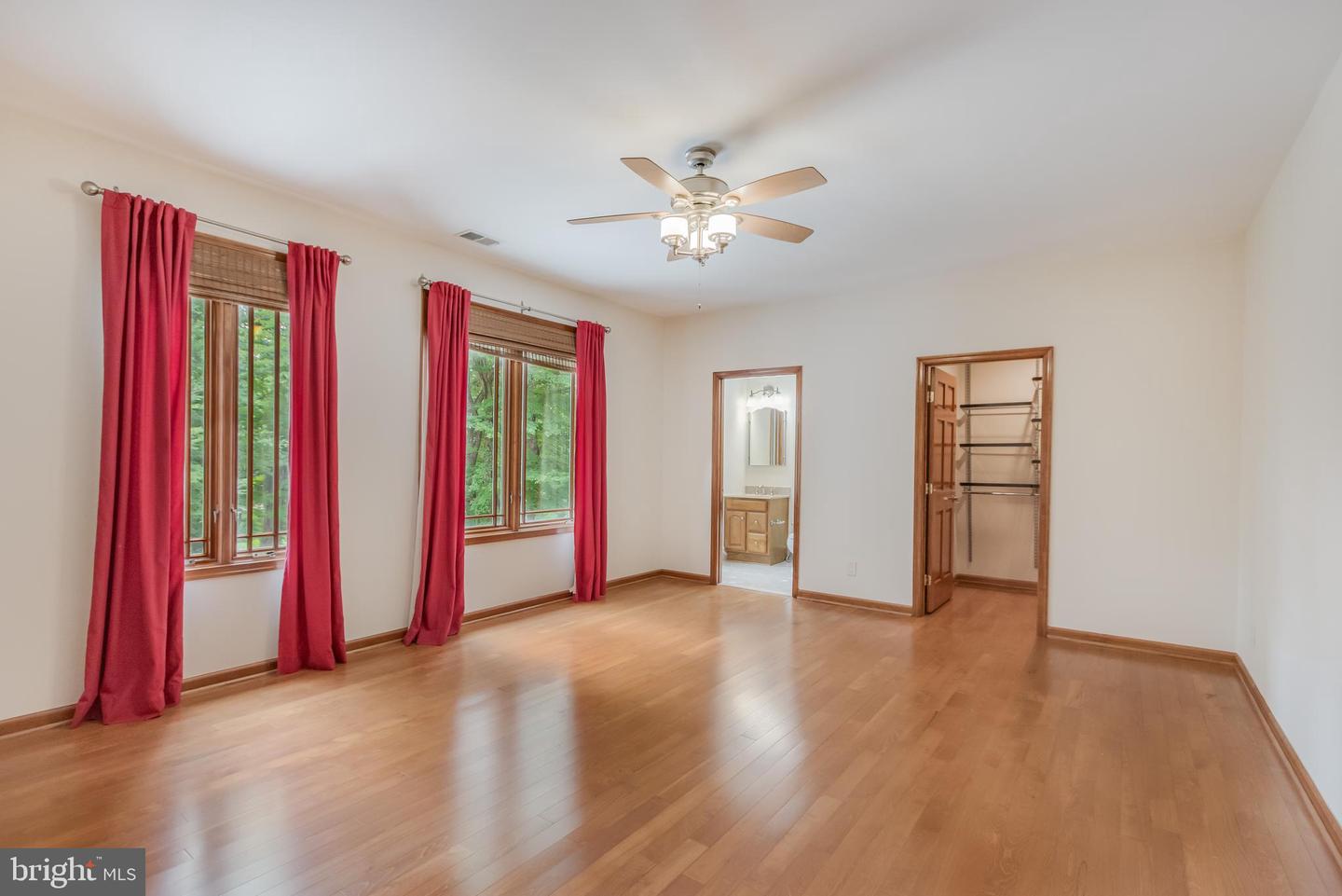 1113 SWINKS MILL RD, MCLEAN, Virginia 22102, 5 Bedrooms Bedrooms, ,5 BathroomsBathrooms,Residential,For sale,1113 SWINKS MILL RD,VAFX2247472 MLS # VAFX2247472