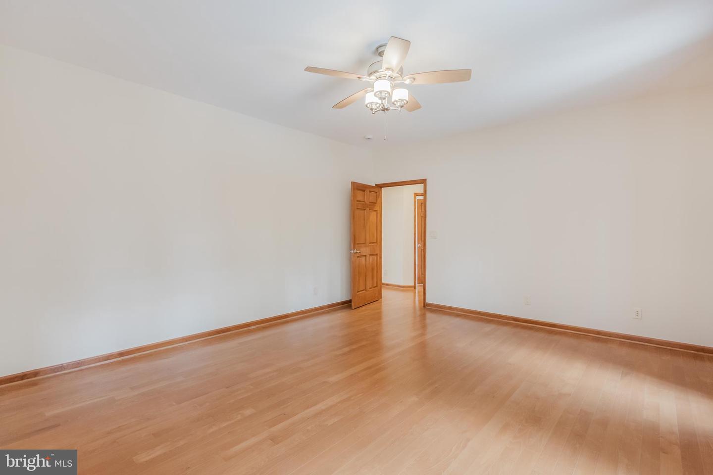 1113 SWINKS MILL RD, MCLEAN, Virginia 22102, 5 Bedrooms Bedrooms, ,5 BathroomsBathrooms,Residential,For sale,1113 SWINKS MILL RD,VAFX2247472 MLS # VAFX2247472
