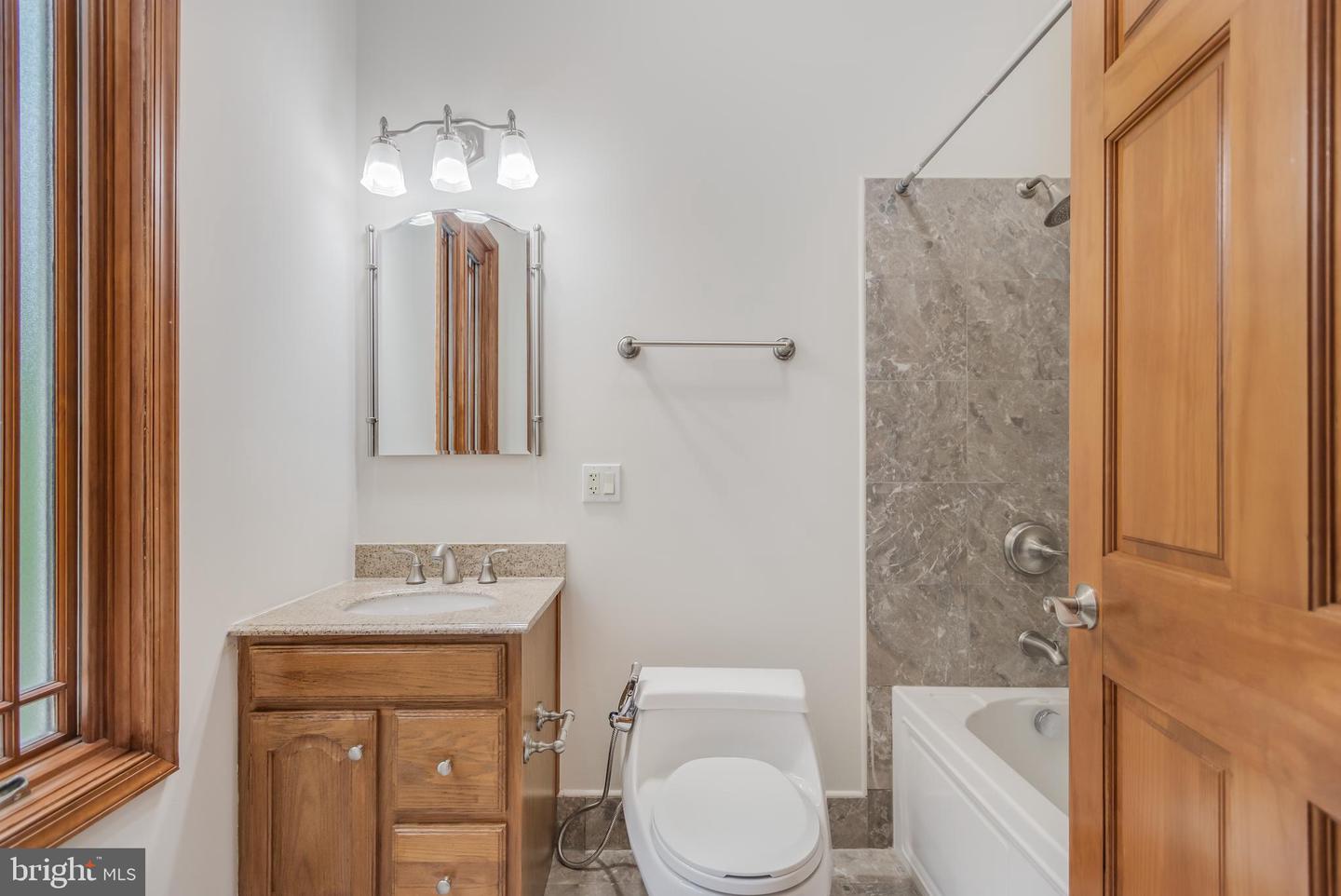 1113 SWINKS MILL RD, MCLEAN, Virginia 22102, 5 Bedrooms Bedrooms, ,5 BathroomsBathrooms,Residential,For sale,1113 SWINKS MILL RD,VAFX2247472 MLS # VAFX2247472