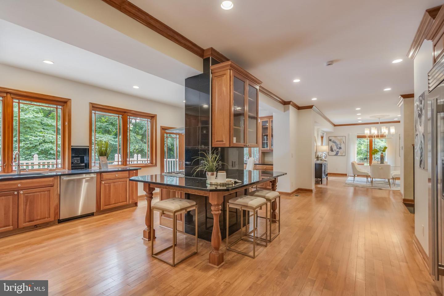 1113 SWINKS MILL RD, MCLEAN, Virginia 22102, 5 Bedrooms Bedrooms, ,5 BathroomsBathrooms,Residential,For sale,1113 SWINKS MILL RD,VAFX2247472 MLS # VAFX2247472