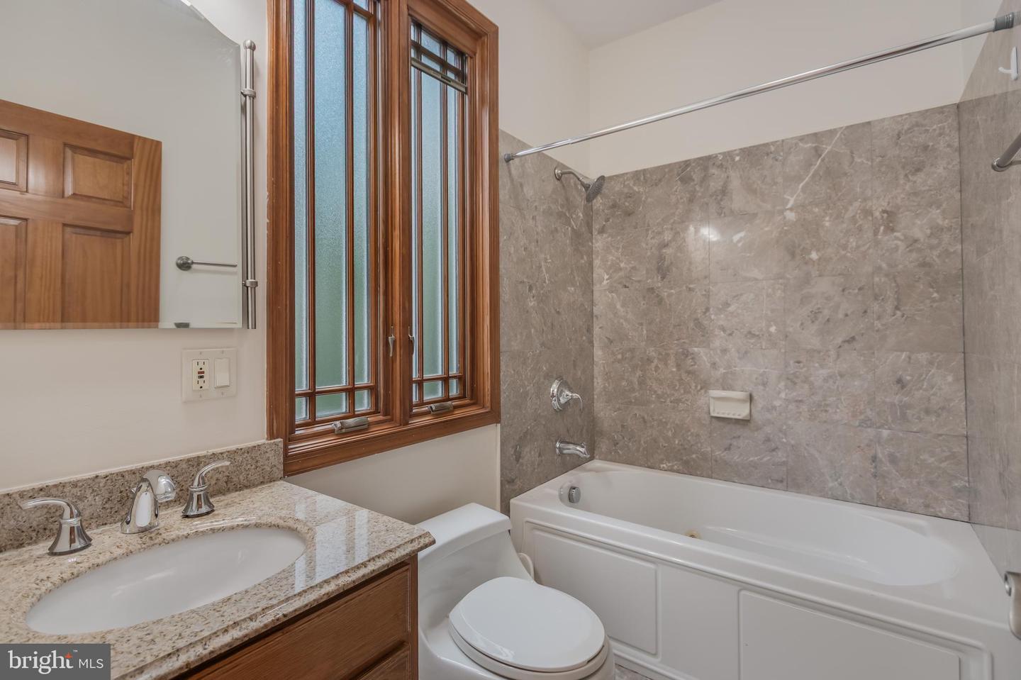 1113 SWINKS MILL RD, MCLEAN, Virginia 22102, 5 Bedrooms Bedrooms, ,5 BathroomsBathrooms,Residential,For sale,1113 SWINKS MILL RD,VAFX2247472 MLS # VAFX2247472
