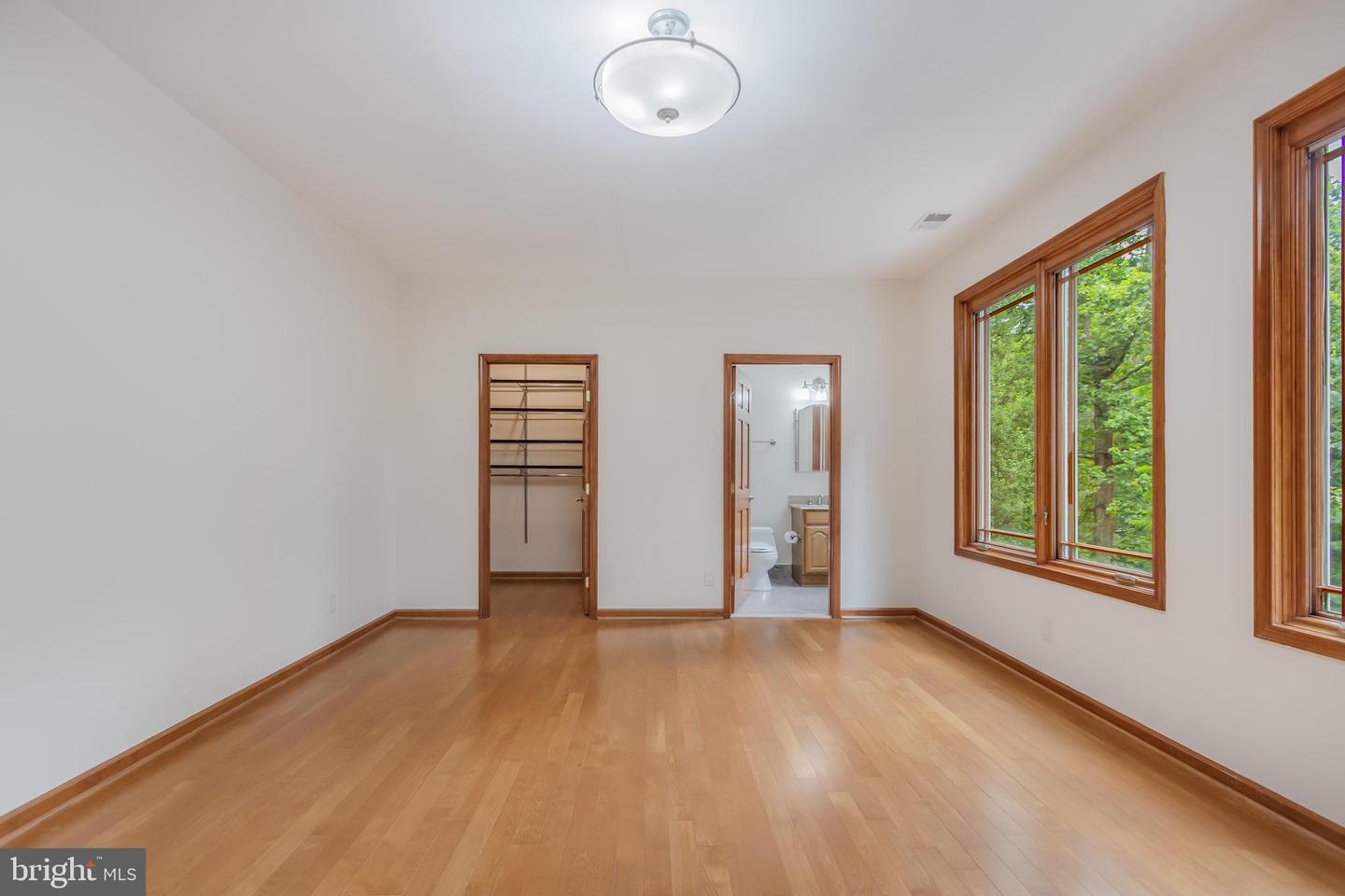 1113 SWINKS MILL RD, MCLEAN, Virginia 22102, 5 Bedrooms Bedrooms, ,5 BathroomsBathrooms,Residential,For sale,1113 SWINKS MILL RD,VAFX2247472 MLS # VAFX2247472