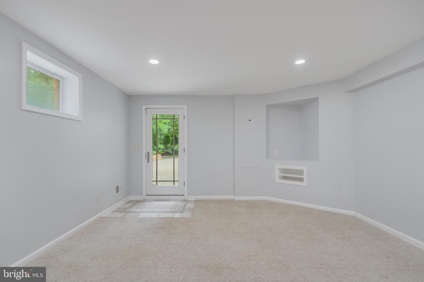 1113 SWINKS MILL RD, MCLEAN, Virginia 22102, 5 Bedrooms Bedrooms, ,5 BathroomsBathrooms,Residential,For sale,1113 SWINKS MILL RD,VAFX2247472 MLS # VAFX2247472