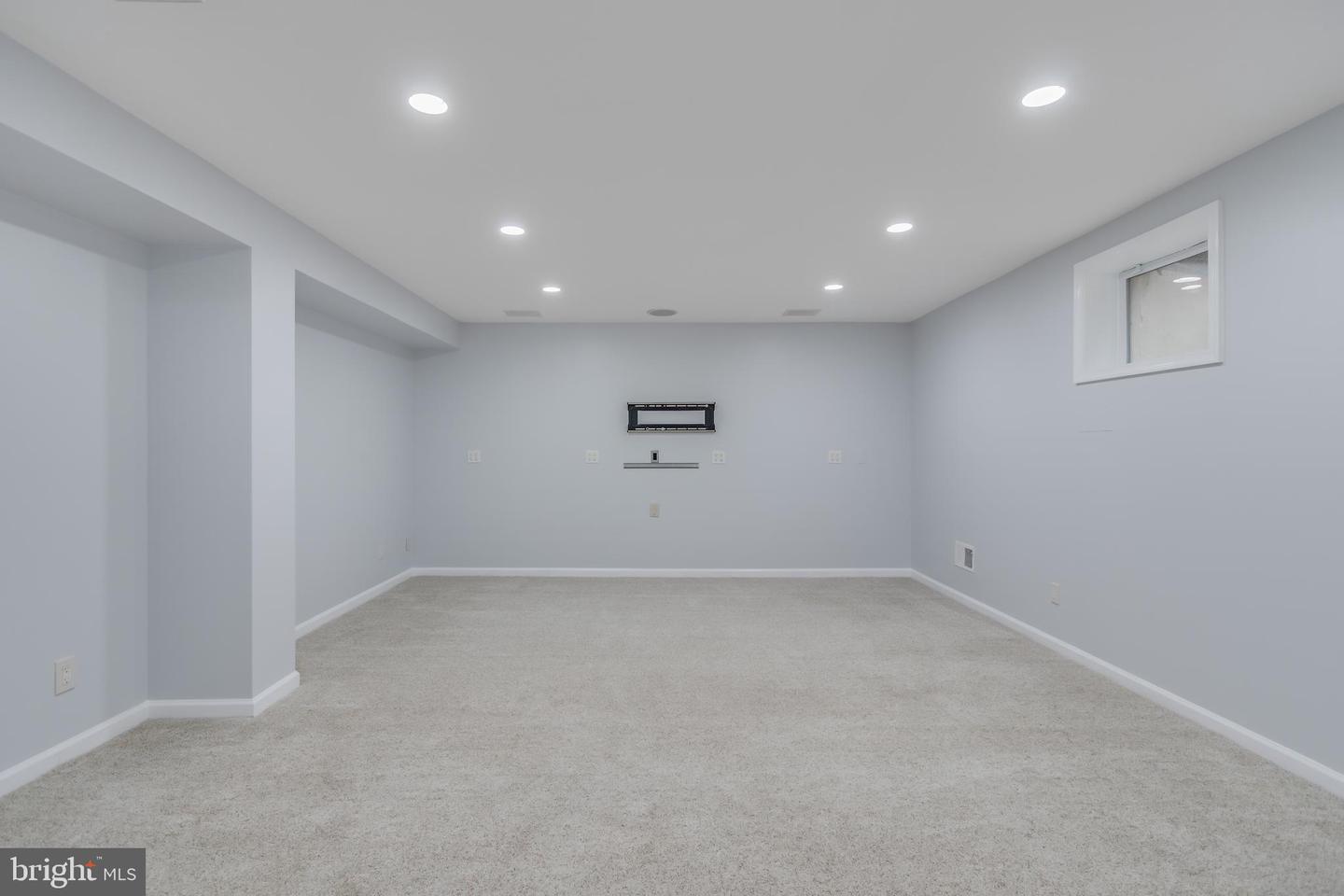 1113 SWINKS MILL RD, MCLEAN, Virginia 22102, 5 Bedrooms Bedrooms, ,5 BathroomsBathrooms,Residential,For sale,1113 SWINKS MILL RD,VAFX2247472 MLS # VAFX2247472