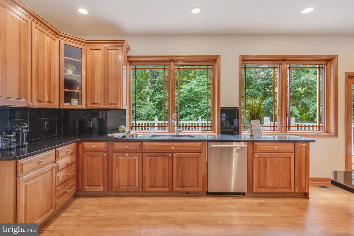 1113 SWINKS MILL RD, MCLEAN, Virginia 22102, 5 Bedrooms Bedrooms, ,5 BathroomsBathrooms,Residential,For sale,1113 SWINKS MILL RD,VAFX2247472 MLS # VAFX2247472