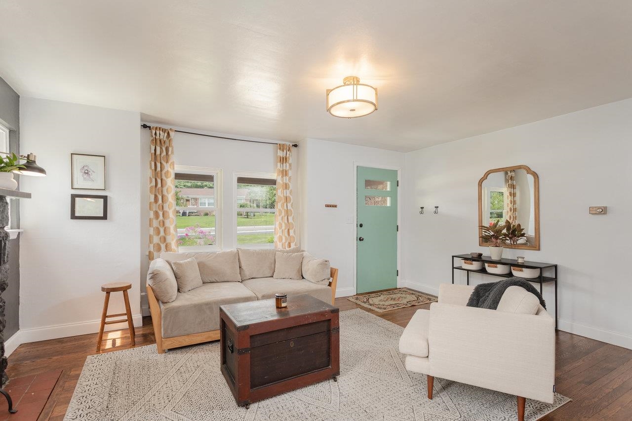 853 OLD FURNACE RD, HARRISONBURG, Virginia 22802, 4 Bedrooms Bedrooms, ,2 BathroomsBathrooms,Residential,853 OLD FURNACE RD,667218 MLS # 667218
