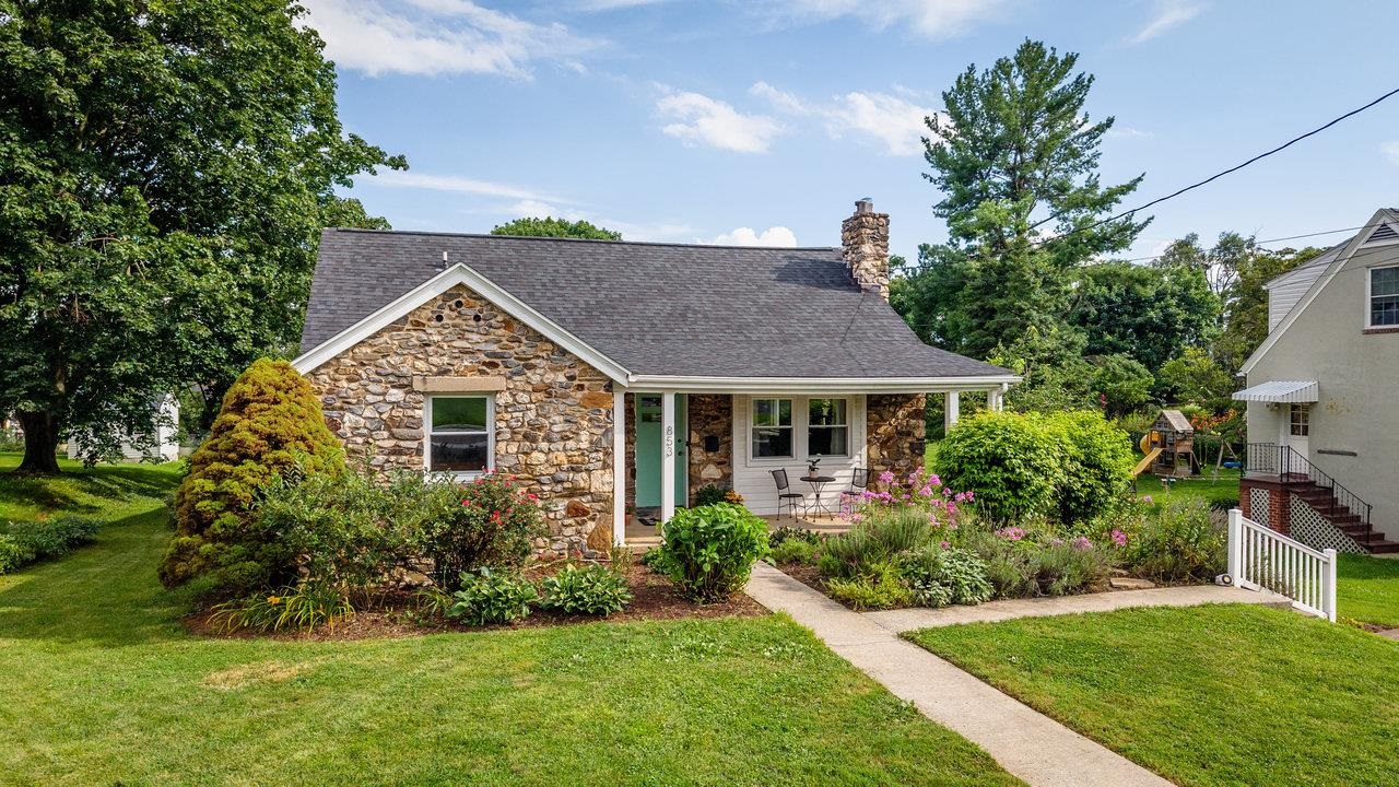 853 OLD FURNACE RD, HARRISONBURG, Virginia 22802, 4 Bedrooms Bedrooms, ,2 BathroomsBathrooms,Residential,853 OLD FURNACE RD,667218 MLS # 667218