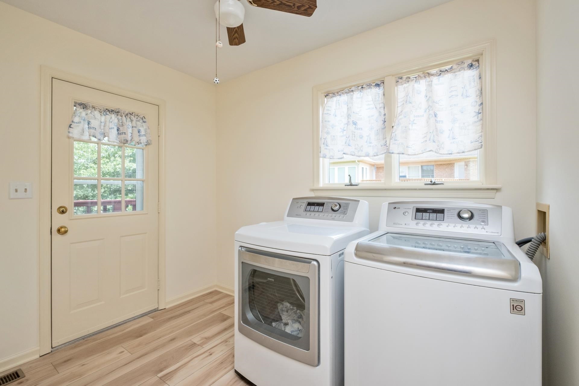 3346 WHITE OAK DR, ROCKINGHAM, Virginia 22801, 4 Bedrooms Bedrooms, ,3 BathroomsBathrooms,Residential,3346 WHITE OAK DR,667219 MLS # 667219