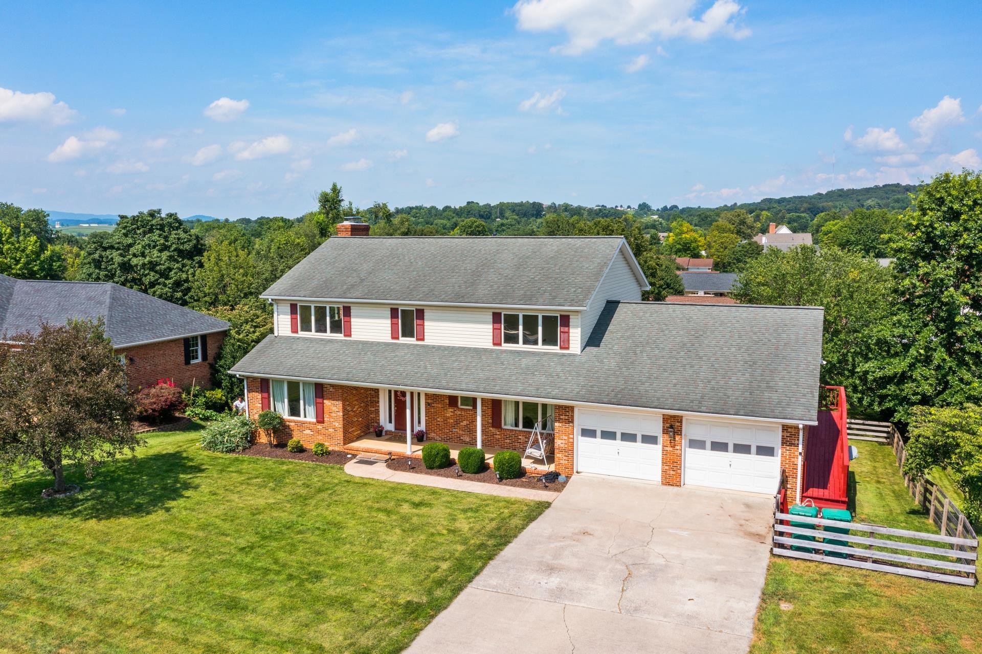 3346 WHITE OAK DR, ROCKINGHAM, Virginia 22801, 4 Bedrooms Bedrooms, ,3 BathroomsBathrooms,Residential,3346 WHITE OAK DR,667219 MLS # 667219