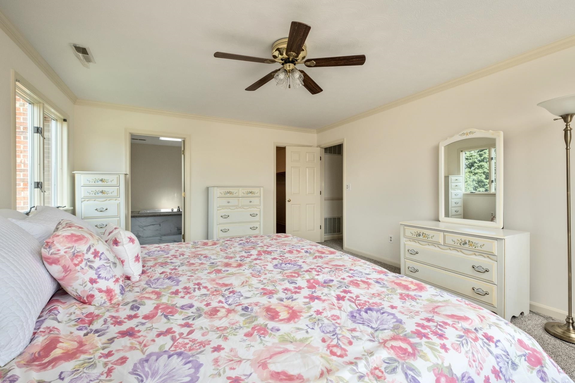 3346 WHITE OAK DR, ROCKINGHAM, Virginia 22801, 4 Bedrooms Bedrooms, ,3 BathroomsBathrooms,Residential,3346 WHITE OAK DR,667219 MLS # 667219