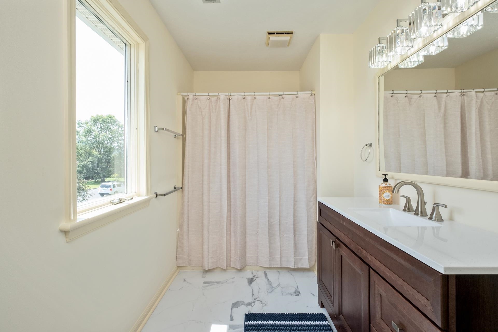 3346 WHITE OAK DR, ROCKINGHAM, Virginia 22801, 4 Bedrooms Bedrooms, ,3 BathroomsBathrooms,Residential,3346 WHITE OAK DR,667219 MLS # 667219