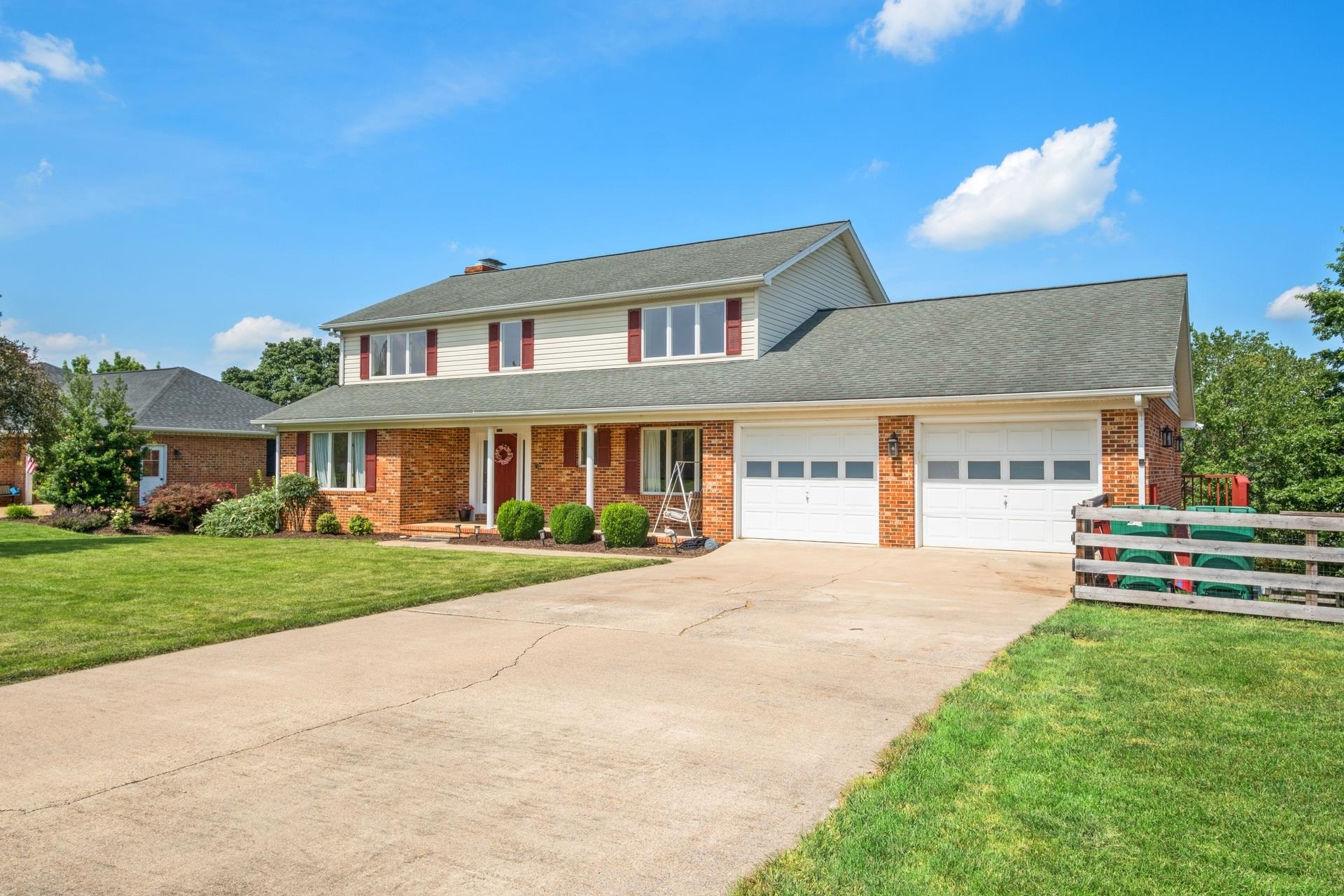 3346 WHITE OAK DR, ROCKINGHAM, Virginia 22801, 4 Bedrooms Bedrooms, ,3 BathroomsBathrooms,Residential,3346 WHITE OAK DR,667219 MLS # 667219