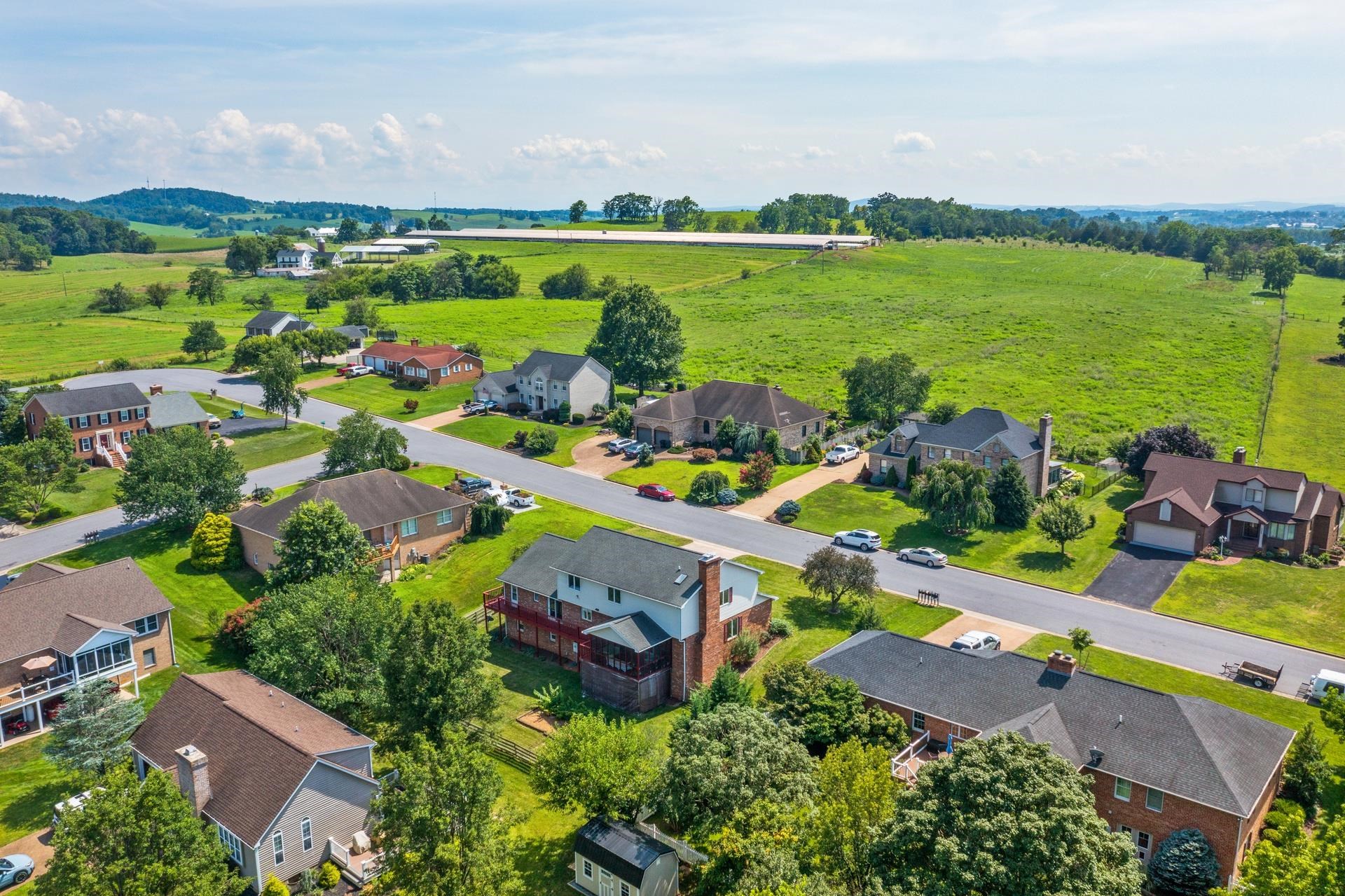 3346 WHITE OAK DR, ROCKINGHAM, Virginia 22801, 4 Bedrooms Bedrooms, ,3 BathroomsBathrooms,Residential,3346 WHITE OAK DR,667219 MLS # 667219