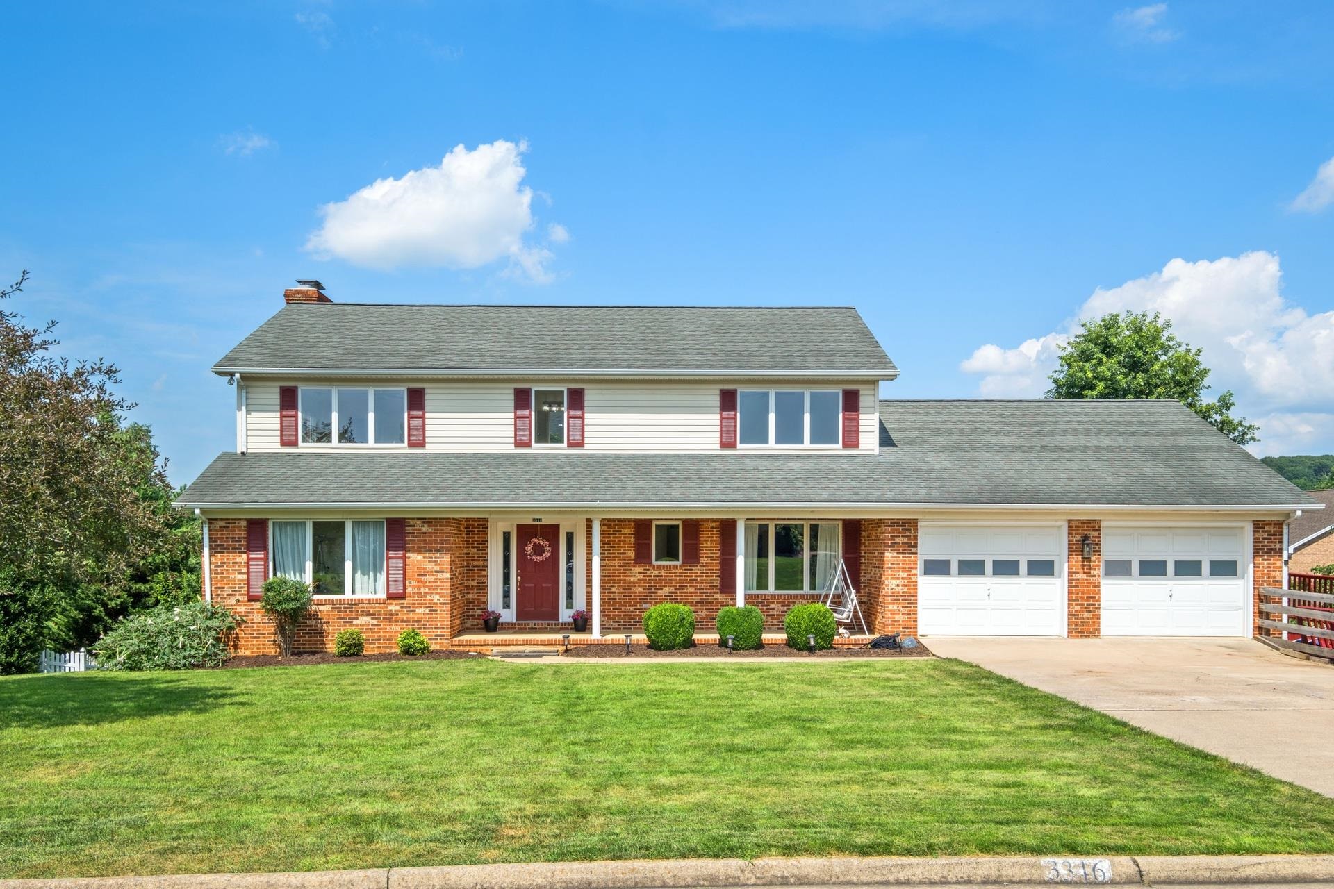 3346 WHITE OAK DR, ROCKINGHAM, Virginia 22801, 4 Bedrooms Bedrooms, ,3 BathroomsBathrooms,Residential,3346 WHITE OAK DR,667219 MLS # 667219