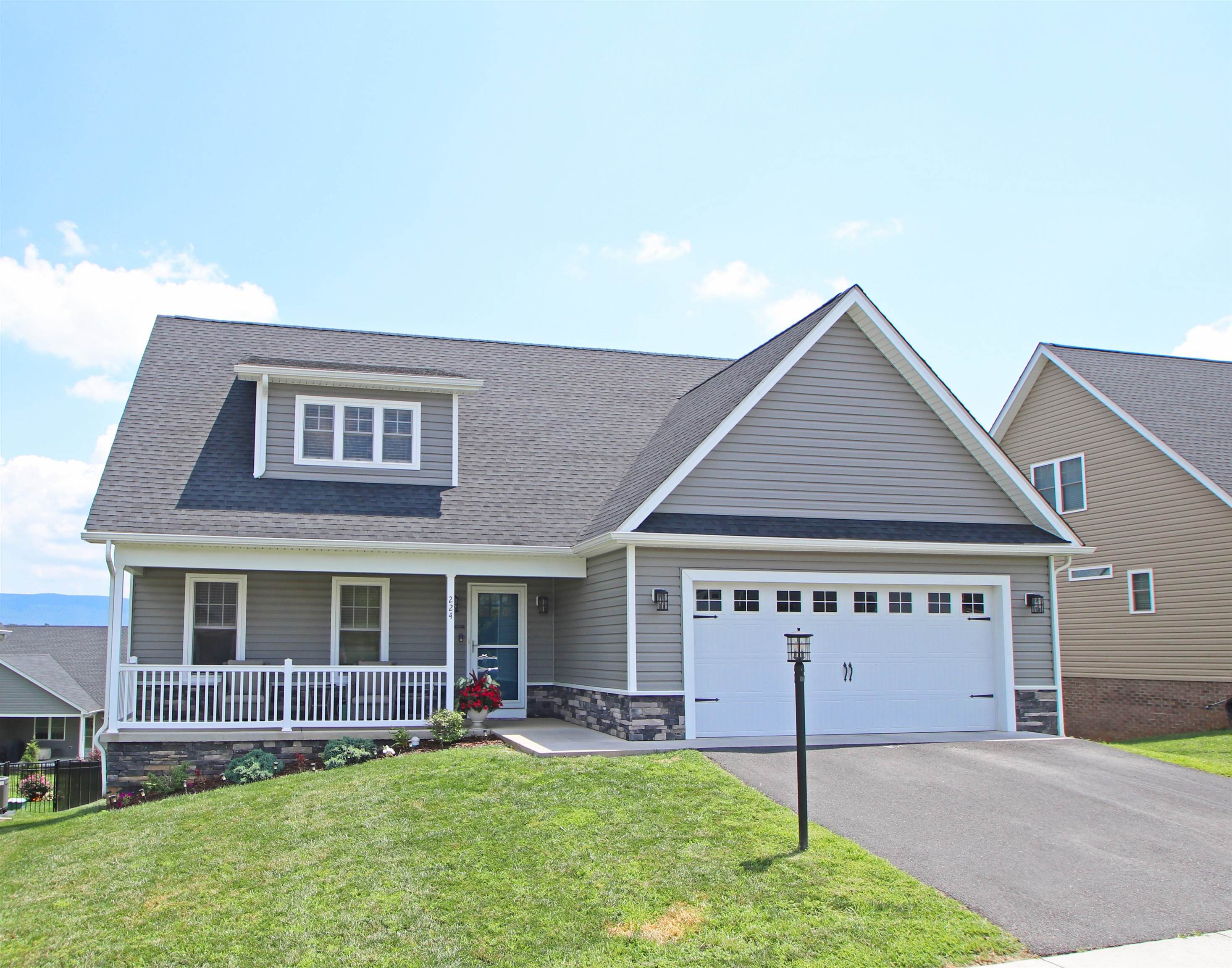 224 SPRING RUN LN, WAYNESBORO, Virginia 22980, 3 Bedrooms Bedrooms, ,3 BathroomsBathrooms,Residential,224 SPRING RUN LN,667222 MLS # 667222