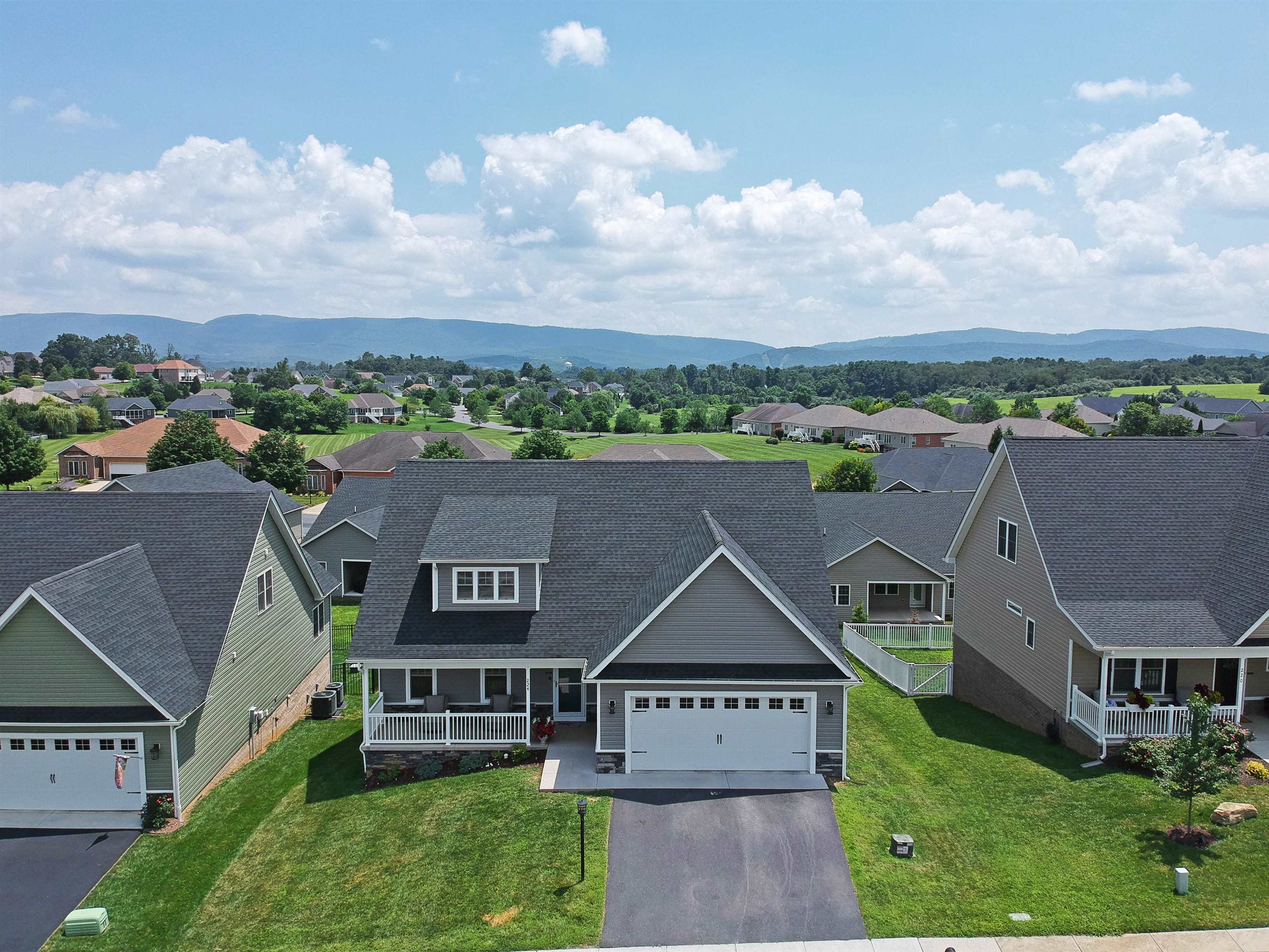 224 SPRING RUN LN, WAYNESBORO, Virginia 22980, 3 Bedrooms Bedrooms, ,3 BathroomsBathrooms,Residential,224 SPRING RUN LN,667222 MLS # 667222