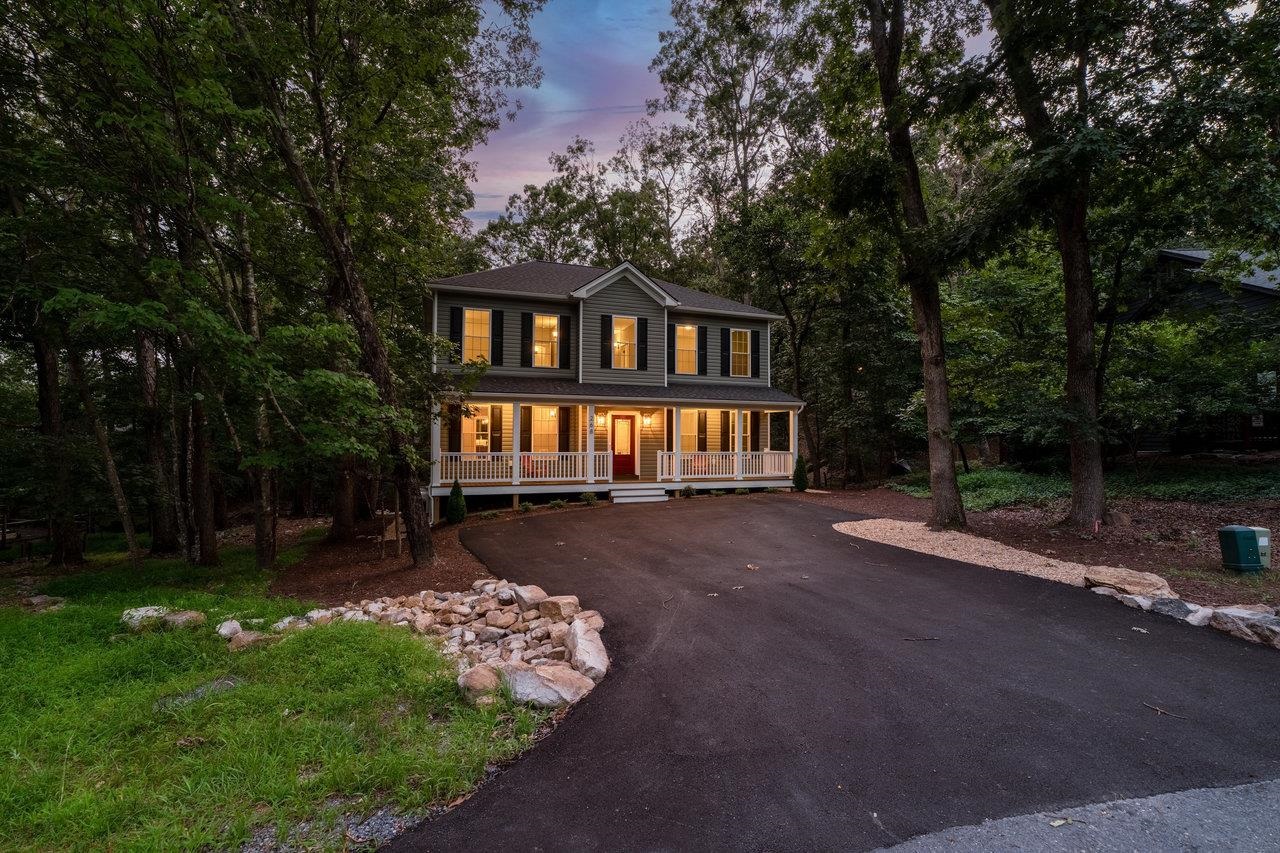 268 RED FOX CT, MCGAHEYSVILLE, Virginia 22840, 6 Bedrooms Bedrooms, ,5 BathroomsBathrooms,Residential,Classic Luxurious Mountain Home,268 RED FOX CT,667224 MLS # 667224