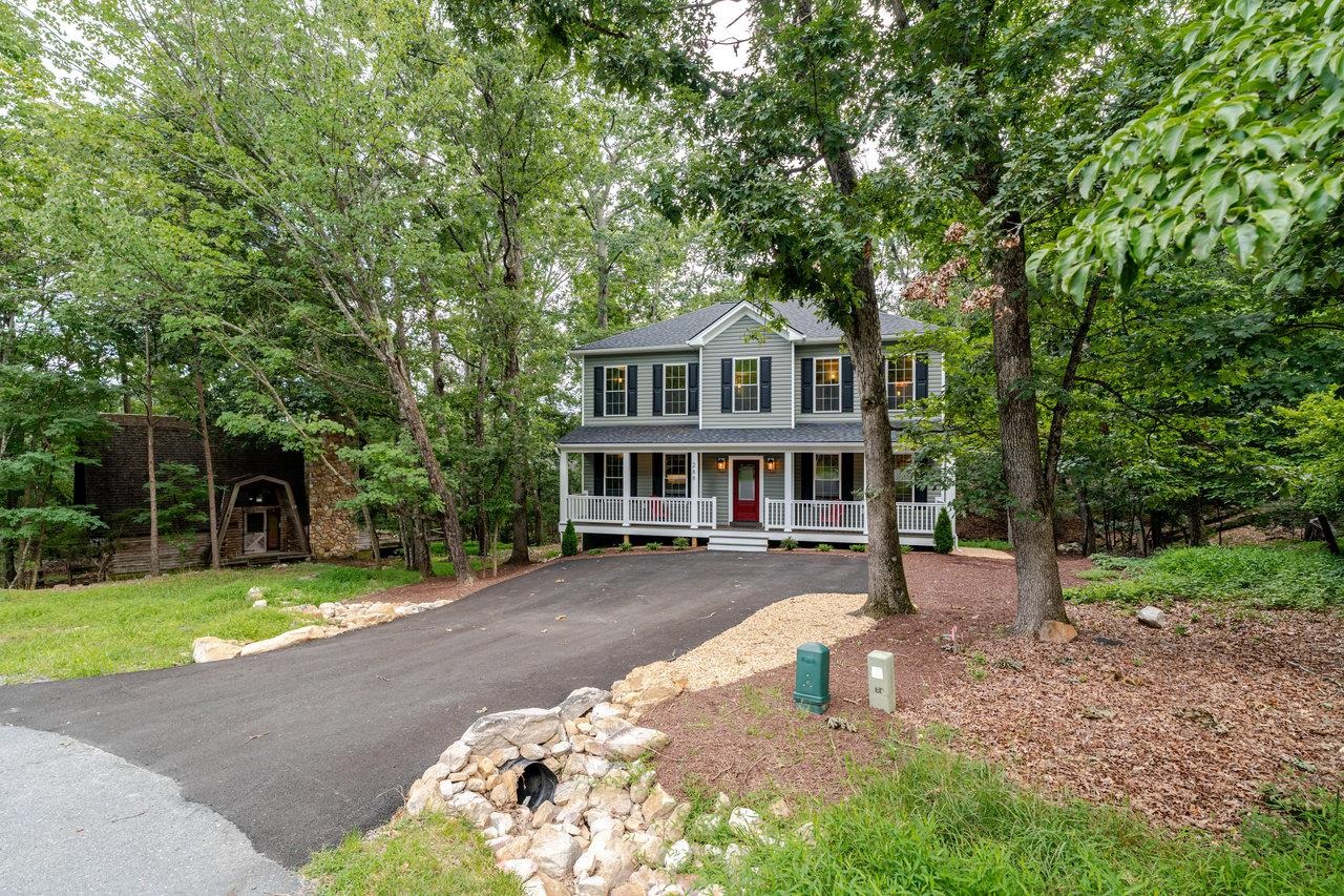 268 RED FOX CT, MCGAHEYSVILLE, Virginia 22840, 6 Bedrooms Bedrooms, ,5 BathroomsBathrooms,Residential,Classic Luxurious Mountain Home,268 RED FOX CT,667224 MLS # 667224