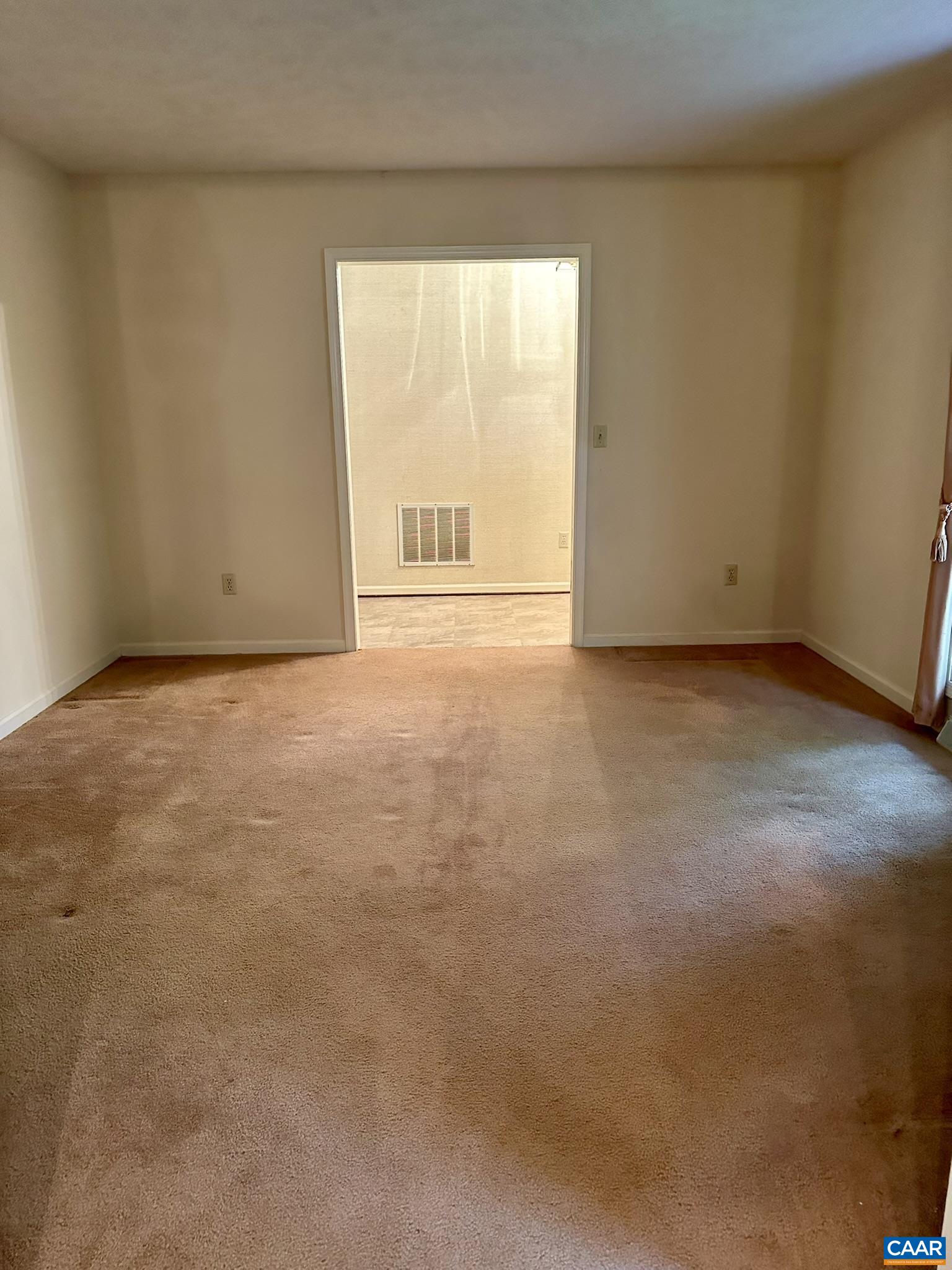 3985 WILLIAM CT, CHARLOTTESVILLE, Virginia 22901, 3 Bedrooms Bedrooms, ,2 BathroomsBathrooms,Residential,3985 WILLIAM CT,667229 MLS # 667229