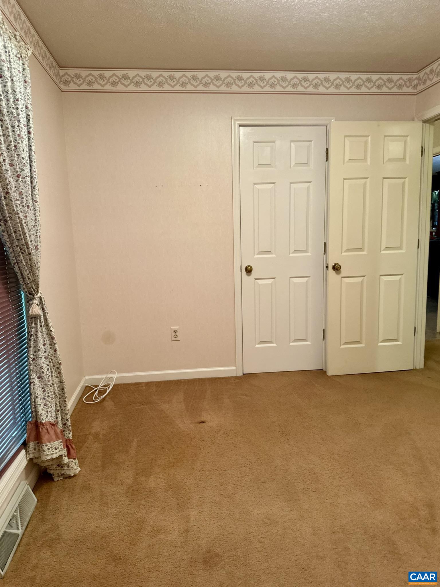 3985 WILLIAM CT, CHARLOTTESVILLE, Virginia 22901, 3 Bedrooms Bedrooms, ,2 BathroomsBathrooms,Residential,3985 WILLIAM CT,667229 MLS # 667229