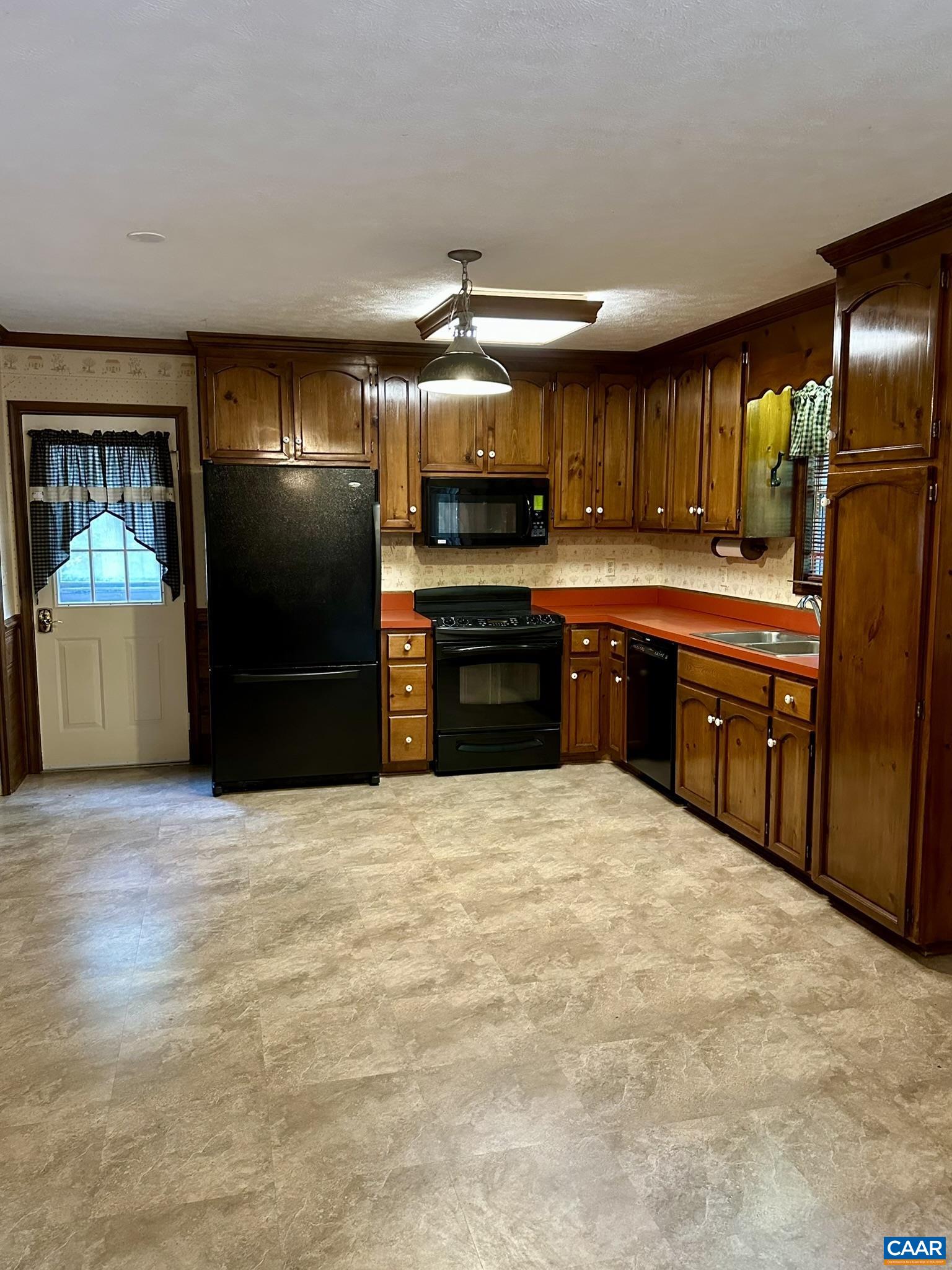 3985 WILLIAM CT, CHARLOTTESVILLE, Virginia 22901, 3 Bedrooms Bedrooms, ,2 BathroomsBathrooms,Residential,3985 WILLIAM CT,667229 MLS # 667229