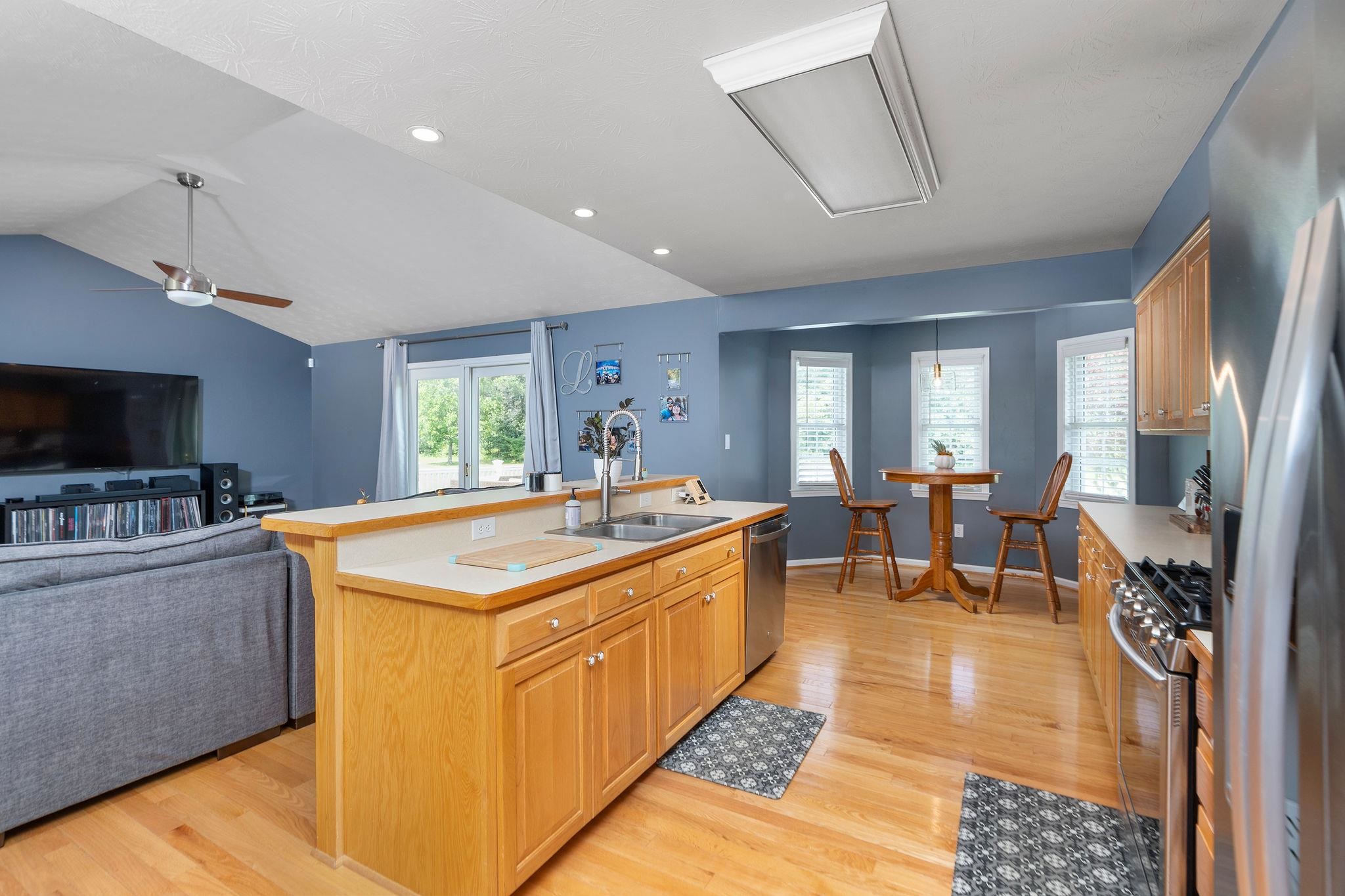 37 CANADA CT, STUARTS DRAFT, Virginia 24477, 3 Bedrooms Bedrooms, ,2 BathroomsBathrooms,Residential,37 CANADA CT,667230 MLS # 667230