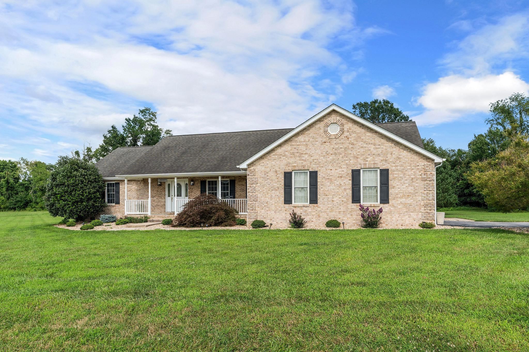 37 CANADA CT, STUARTS DRAFT, Virginia 24477, 3 Bedrooms Bedrooms, ,2 BathroomsBathrooms,Residential,37 CANADA CT,667230 MLS # 667230