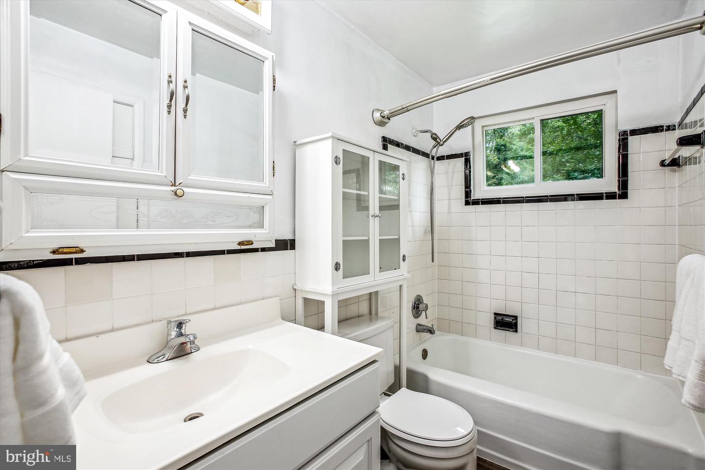 3305 GRAHAM RD, FALLS CHURCH, Virginia 22042, 4 Bedrooms Bedrooms, ,2 BathroomsBathrooms,Residential,For sale,3305 GRAHAM RD,VAFX2247742 MLS # VAFX2247742