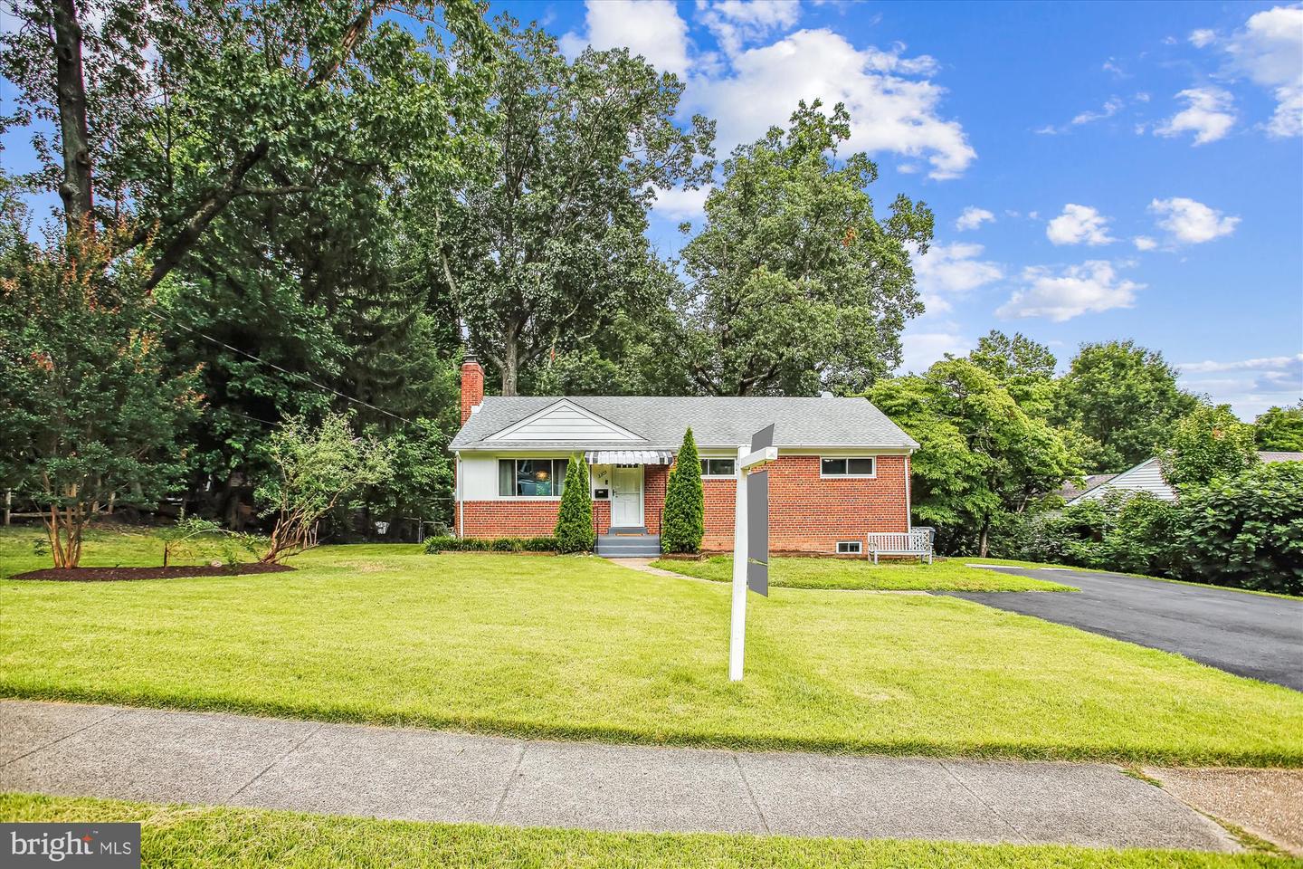 3305 GRAHAM RD, FALLS CHURCH, Virginia 22042, 4 Bedrooms Bedrooms, ,2 BathroomsBathrooms,Residential,For sale,3305 GRAHAM RD,VAFX2247742 MLS # VAFX2247742