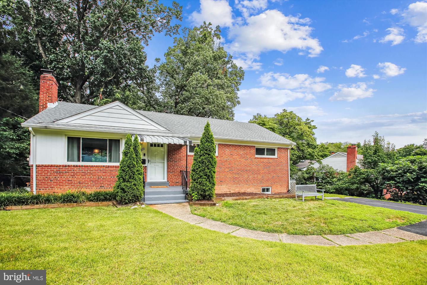 3305 GRAHAM RD, FALLS CHURCH, Virginia 22042, 4 Bedrooms Bedrooms, ,2 BathroomsBathrooms,Residential,For sale,3305 GRAHAM RD,VAFX2247742 MLS # VAFX2247742