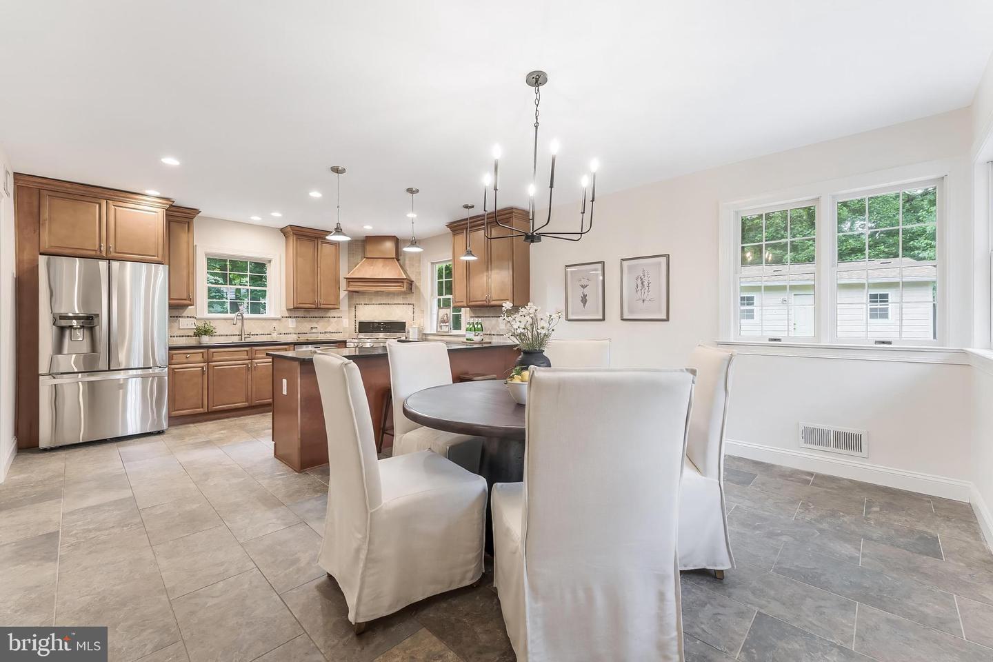 6440 ICHABOD PL, FALLS CHURCH, Virginia 22042, 4 Bedrooms Bedrooms, ,3 BathroomsBathrooms,Residential,For sale,6440 ICHABOD PL,VAFX2248054 MLS # VAFX2248054
