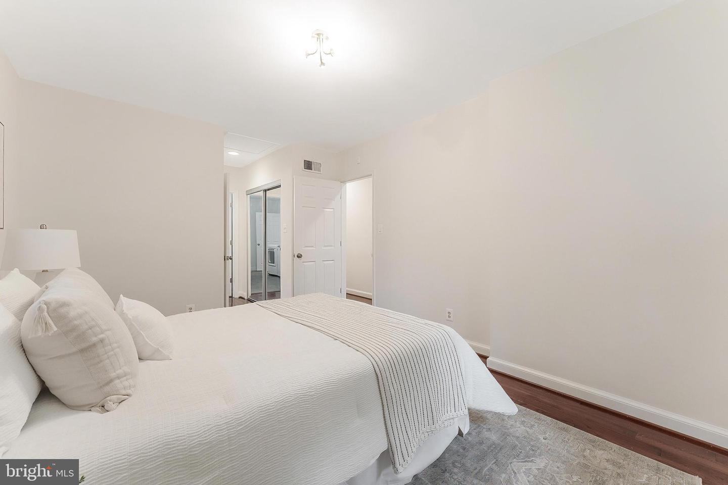 6440 ICHABOD PL, FALLS CHURCH, Virginia 22042, 4 Bedrooms Bedrooms, ,3 BathroomsBathrooms,Residential,For sale,6440 ICHABOD PL,VAFX2248054 MLS # VAFX2248054