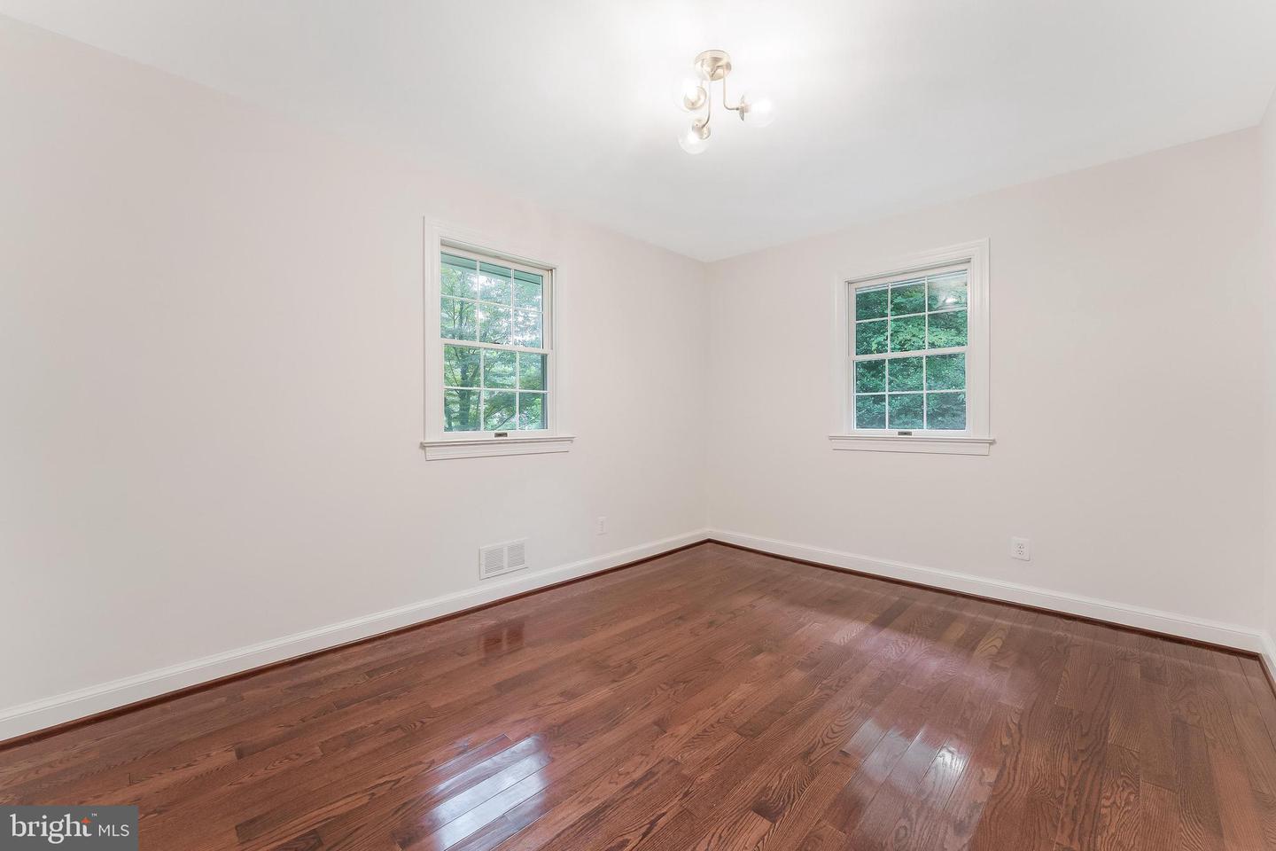 6440 ICHABOD PL, FALLS CHURCH, Virginia 22042, 4 Bedrooms Bedrooms, ,3 BathroomsBathrooms,Residential,For sale,6440 ICHABOD PL,VAFX2248054 MLS # VAFX2248054