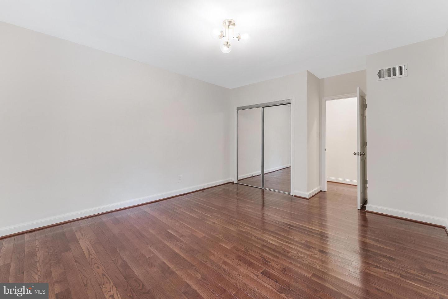 6440 ICHABOD PL, FALLS CHURCH, Virginia 22042, 4 Bedrooms Bedrooms, ,3 BathroomsBathrooms,Residential,For sale,6440 ICHABOD PL,VAFX2248054 MLS # VAFX2248054